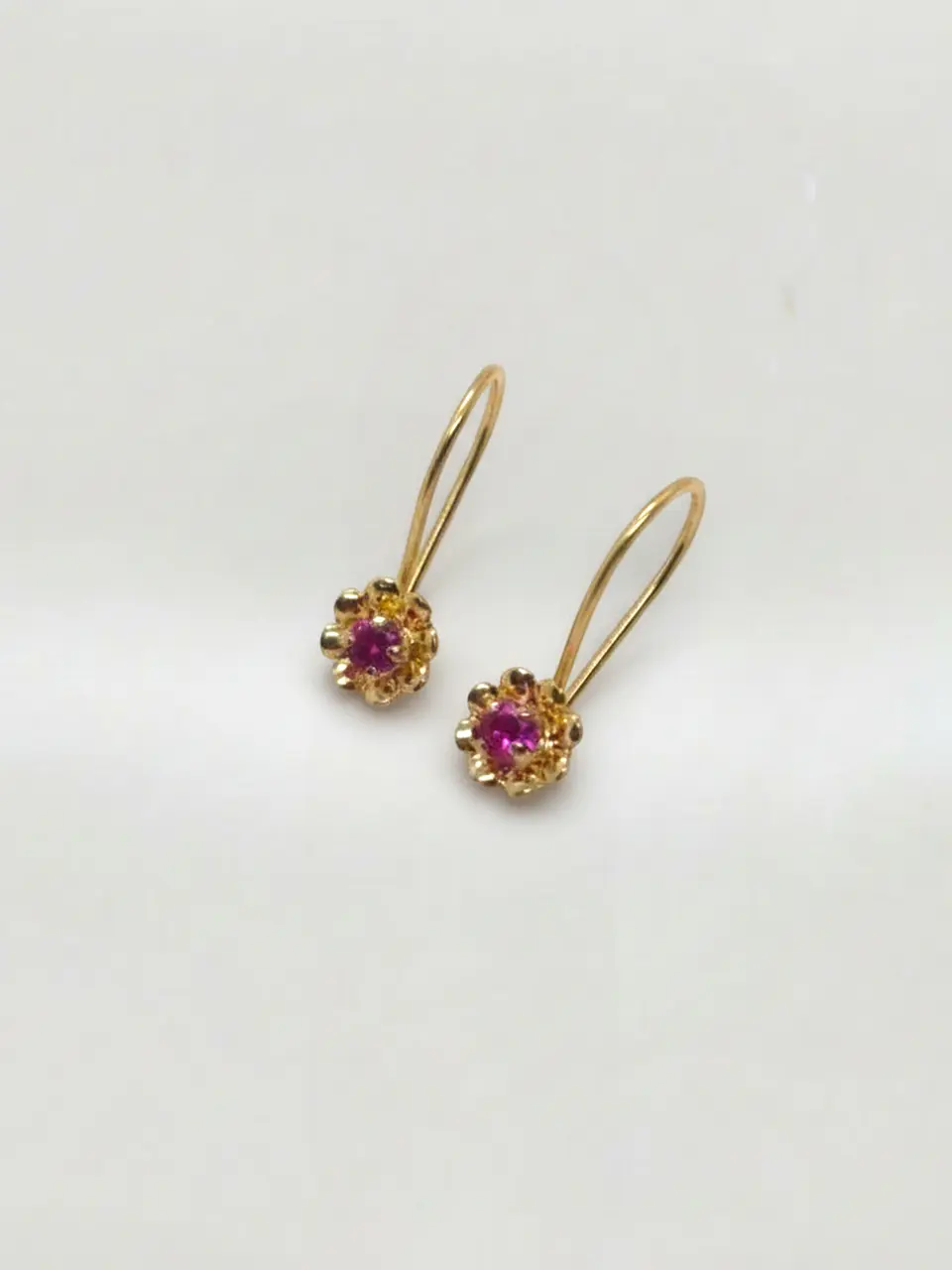Aros Flor de Rubí Apasionado Oro 18k 4