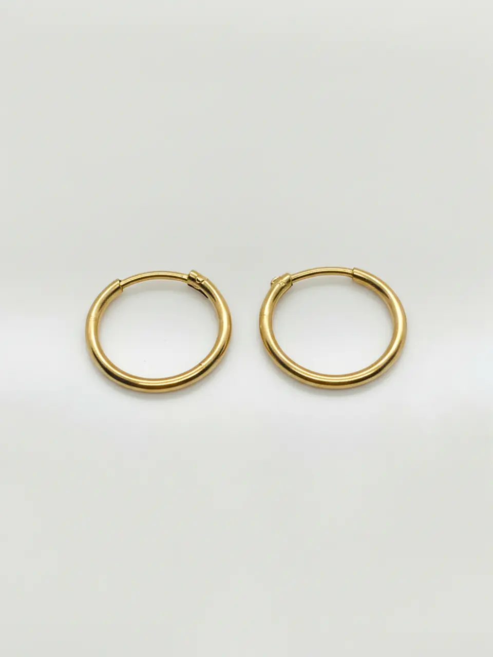 Aros Tubulares de Diseño Limpio Oro 18k 3