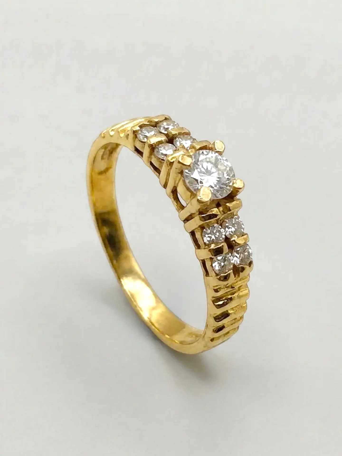 Anillo Prana Energía y Brillo Circón Oro 18k 3