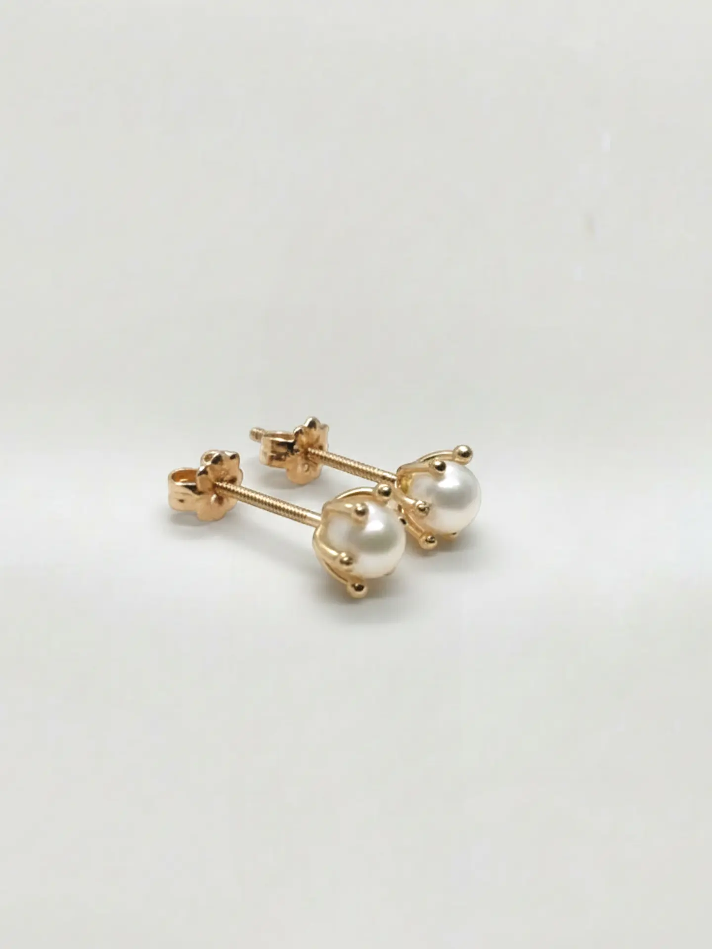 Aros Pistilo Perla Cultivada de Estatus Grande Oro 18k 2