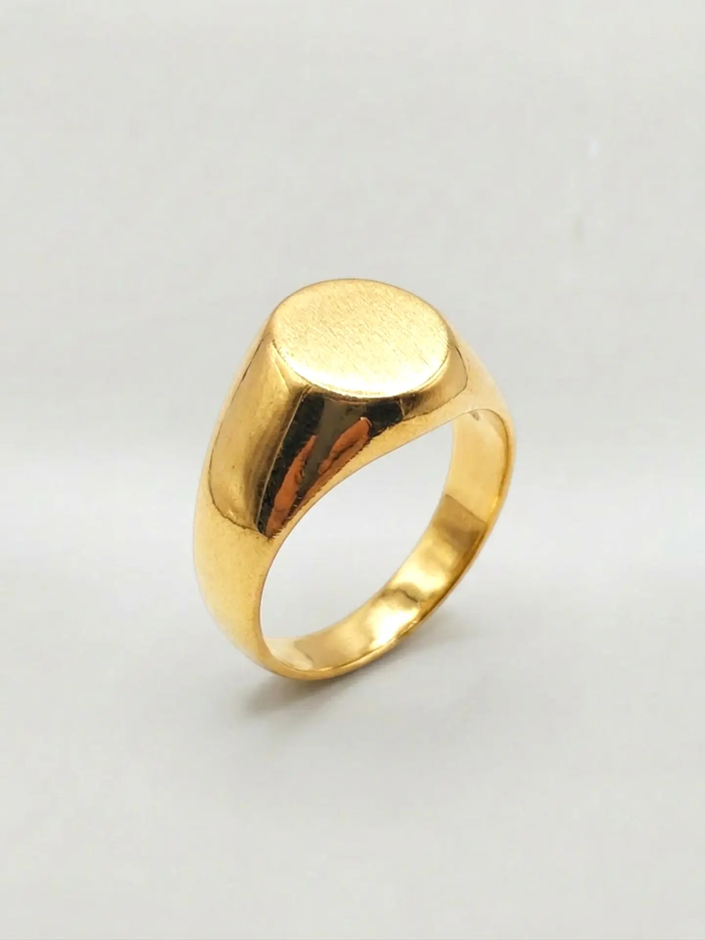 Anillo Sello de Prestigio Circular Oro 18k 1