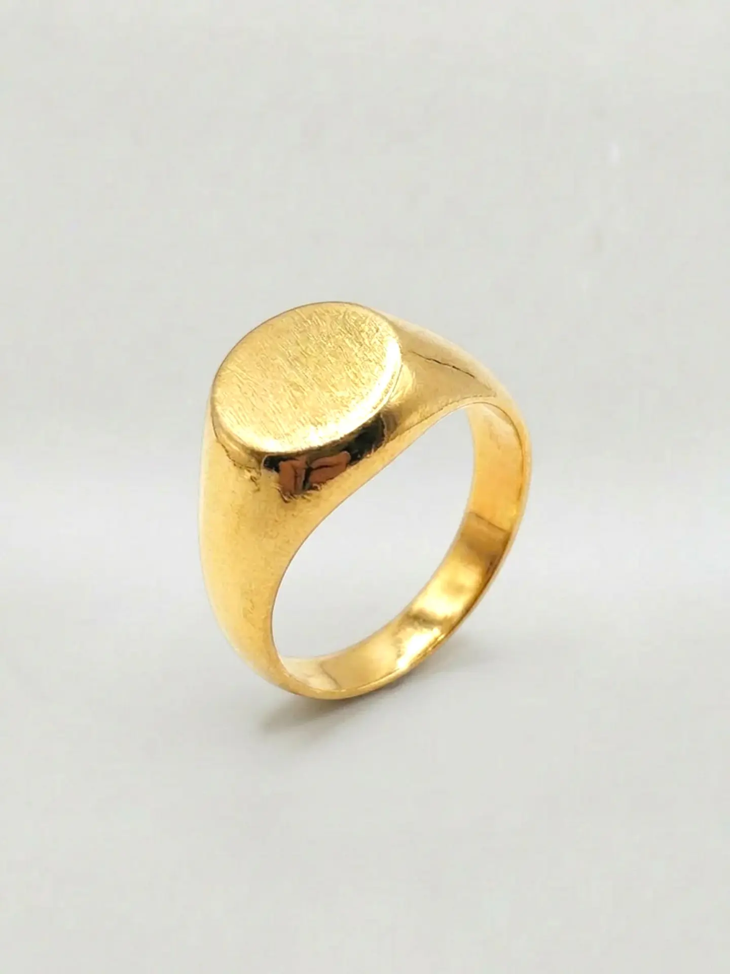 Anillo Sello de Prestigio Circular Oro 18k 4
