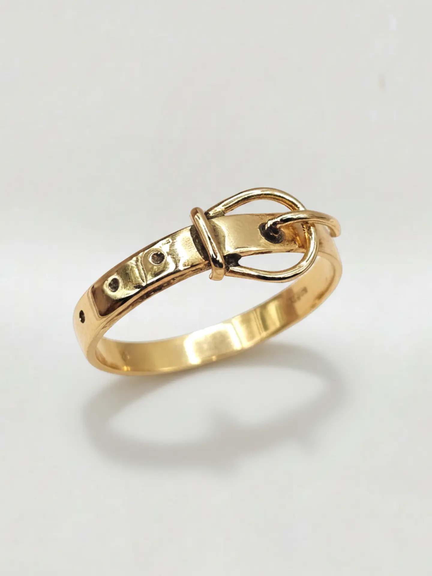 Anillo Estilo Cinturón con Broche Oro 18k 5