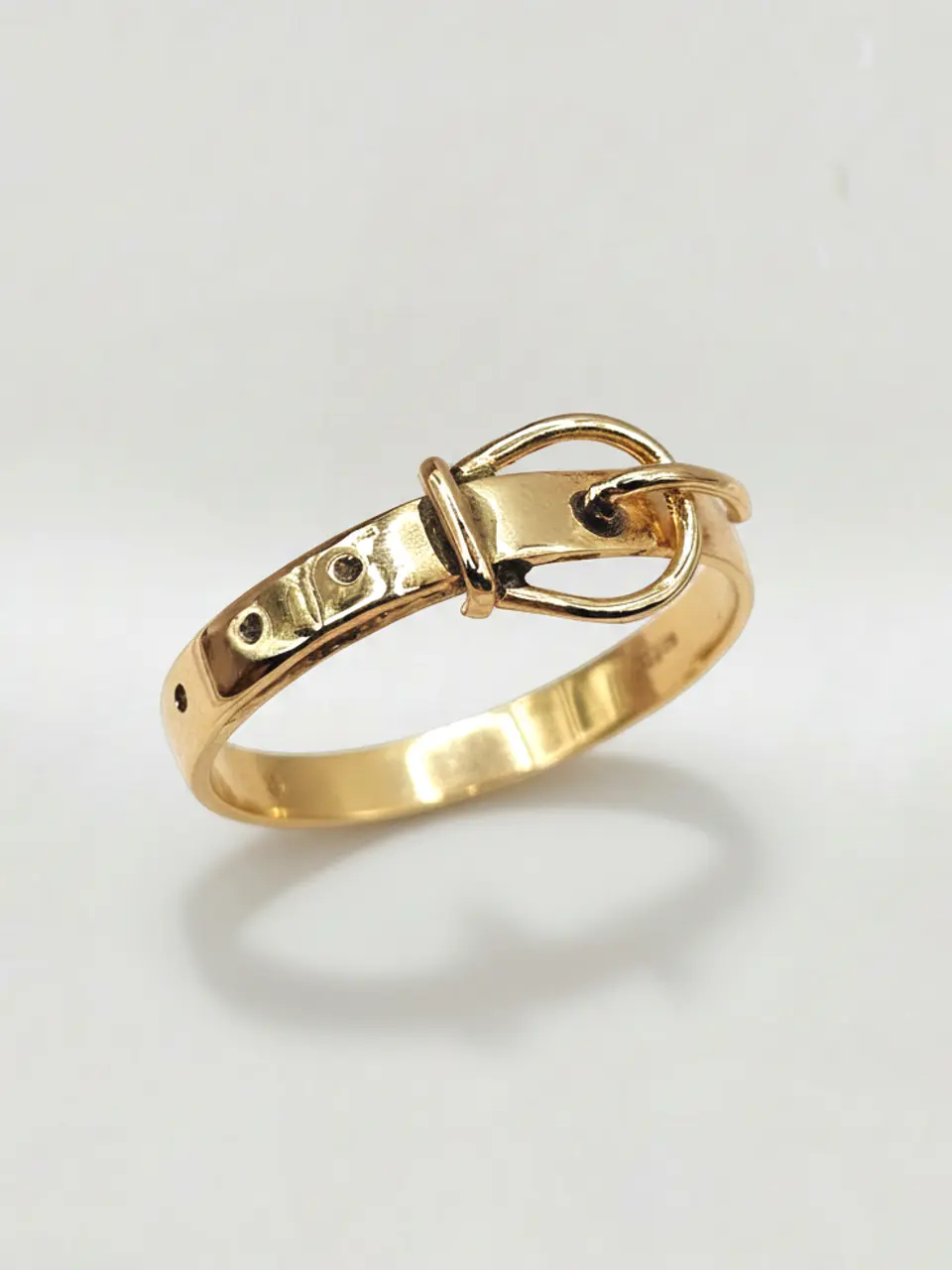Anillo Estilo Cinturón con Broche Oro 18k 5