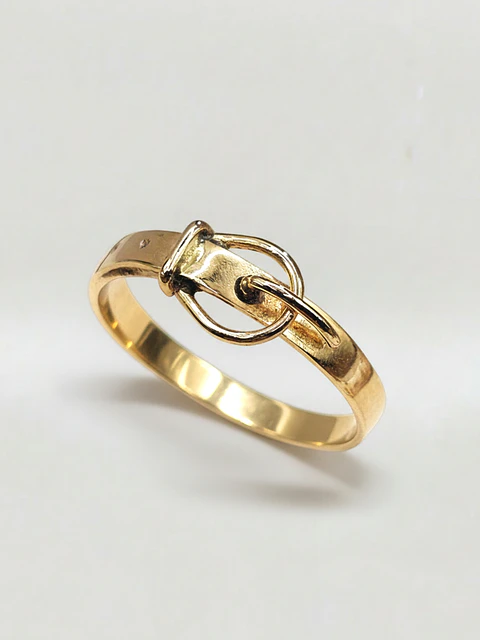 Anillo Estilo Cinturón con Broche Oro 18k