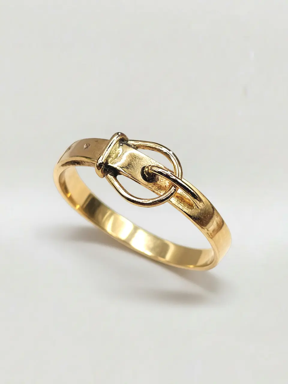 Anillo Estilo Cinturón con Broche Oro 18k 2