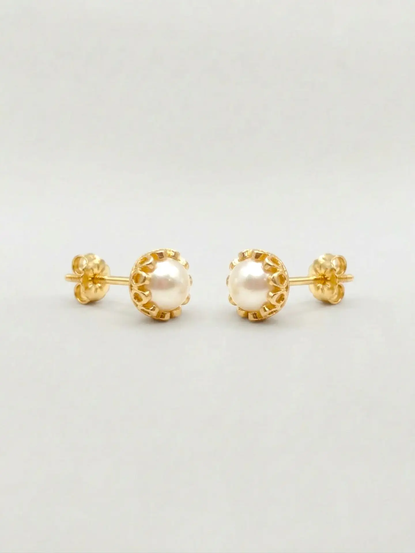 Aros Perla Cultivada Cuello de Gala Grande Oro 18k 4