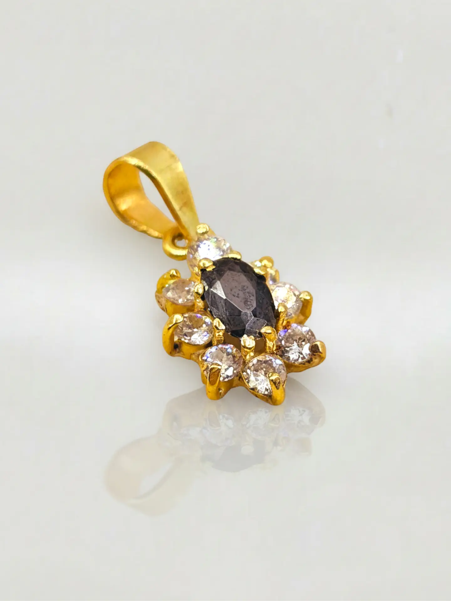 Colgante Lady Ónix y Circones Oro 18k 3