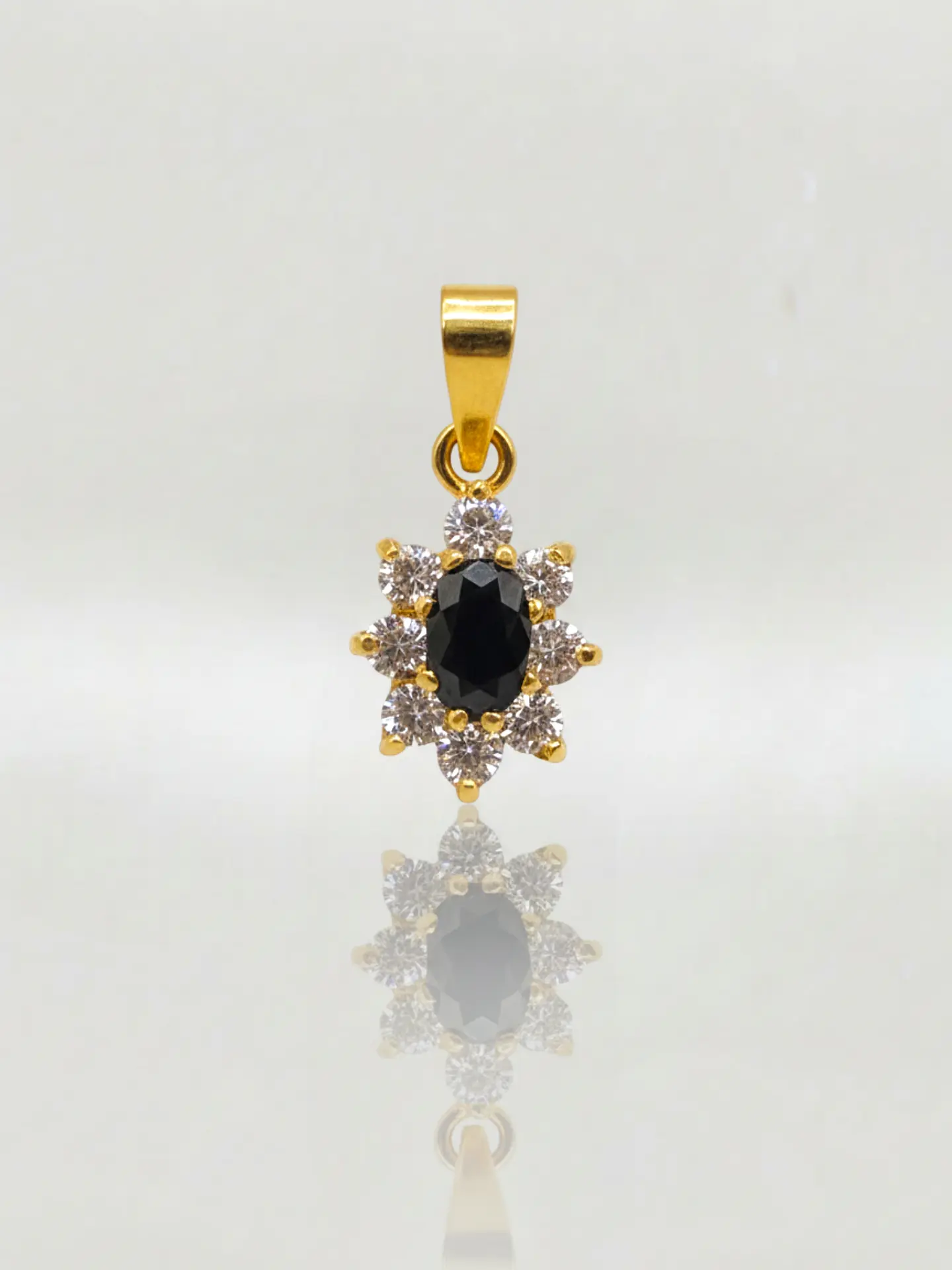 Colgante Lady Ónix y Circones Oro 18k 1