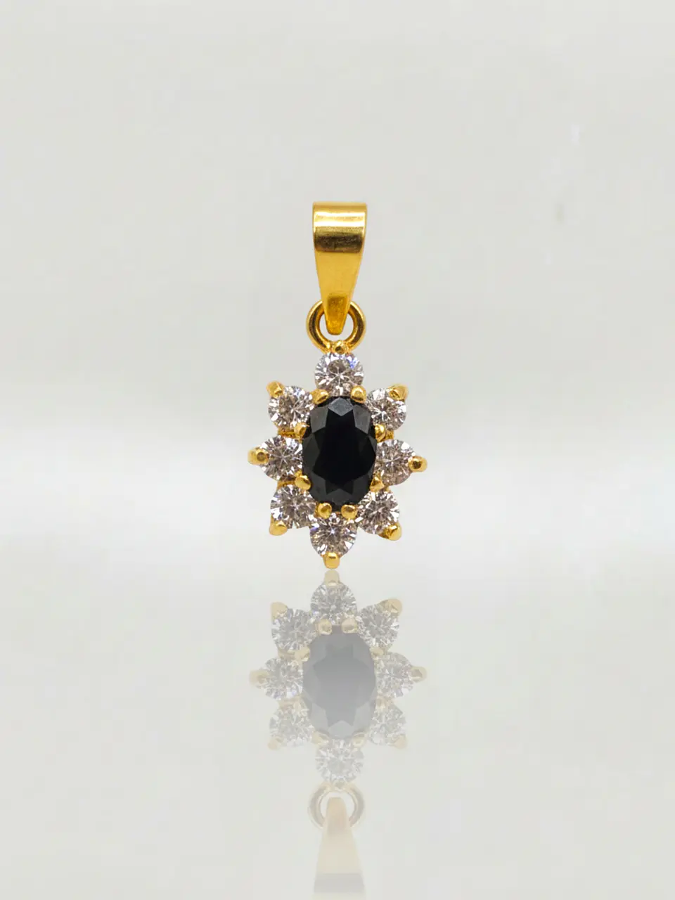 Colgante Lady Ónix y Circones Oro 18k 1