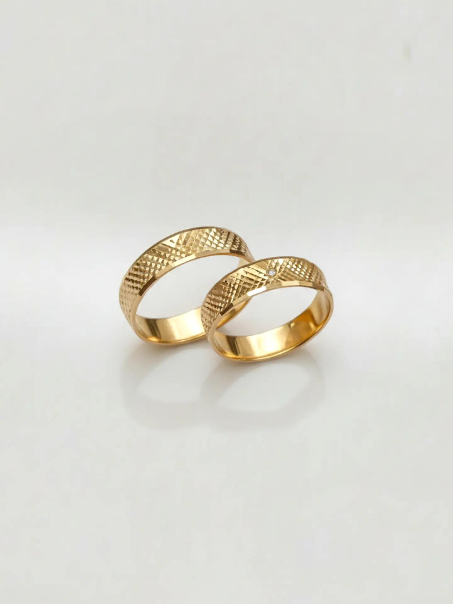 Argollas Nupciales Satín de Estatus 5 mm Oro 18k 3