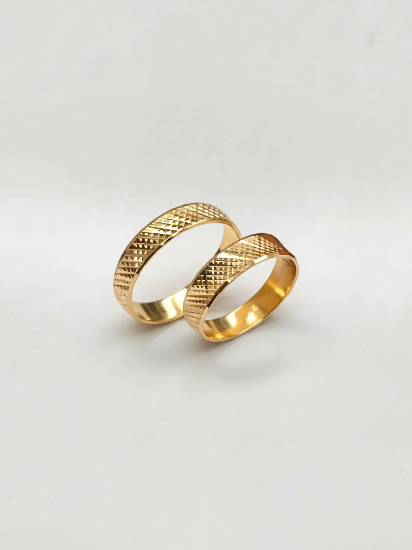 Argollas Nupciales Satín de Estatus 5 mm Oro 18k 4