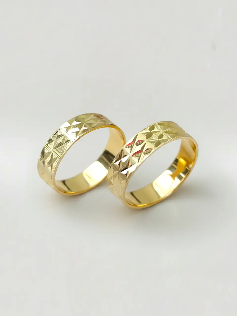 Argollas Nupciales Tallado Rombo 5 mm Oro 18k 3