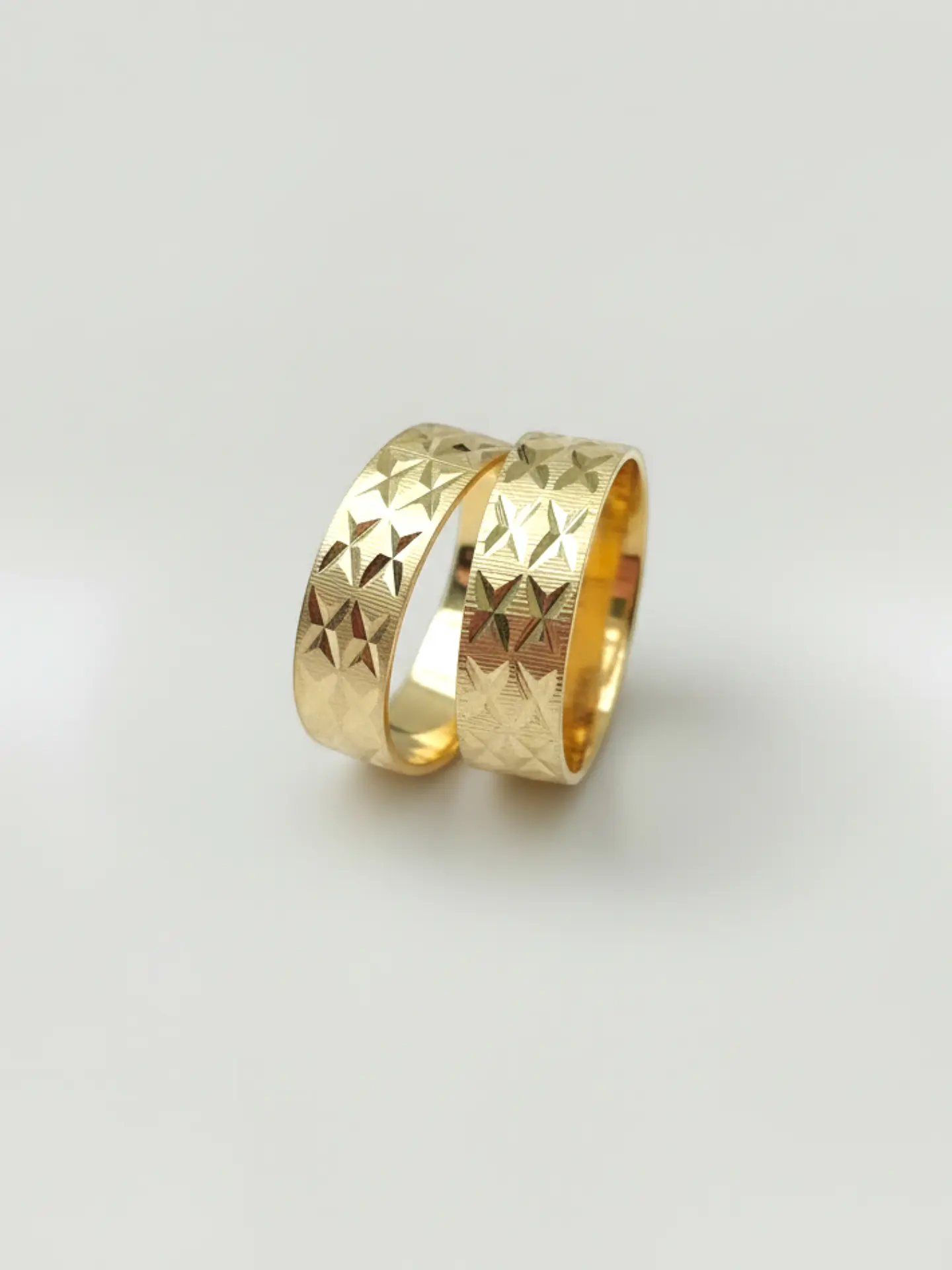 Argollas Nupciales Tallado Rombo 5 mm Oro 18k 4