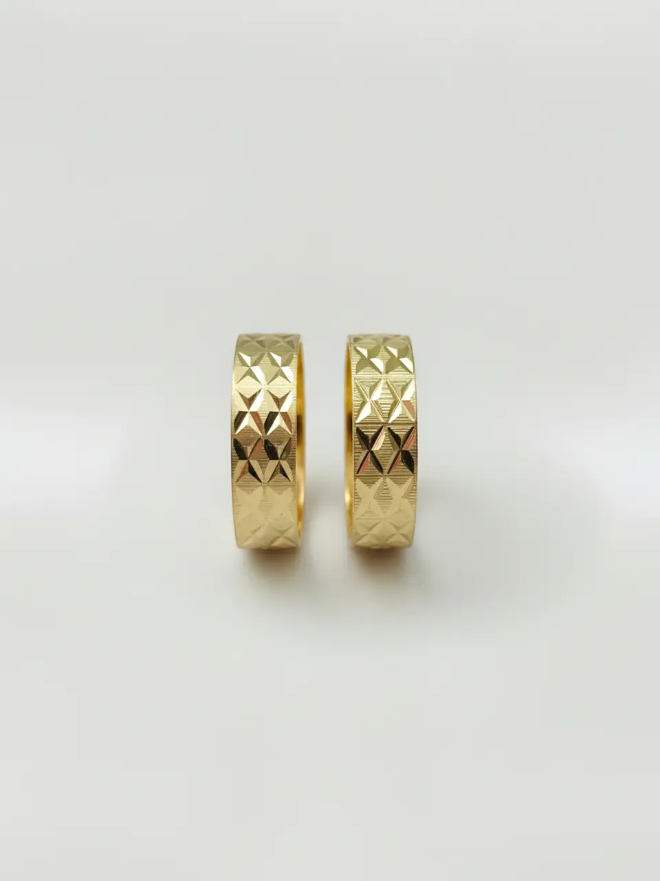 Argollas Nupciales Tallado Rombo 5 mm Oro 18k 5