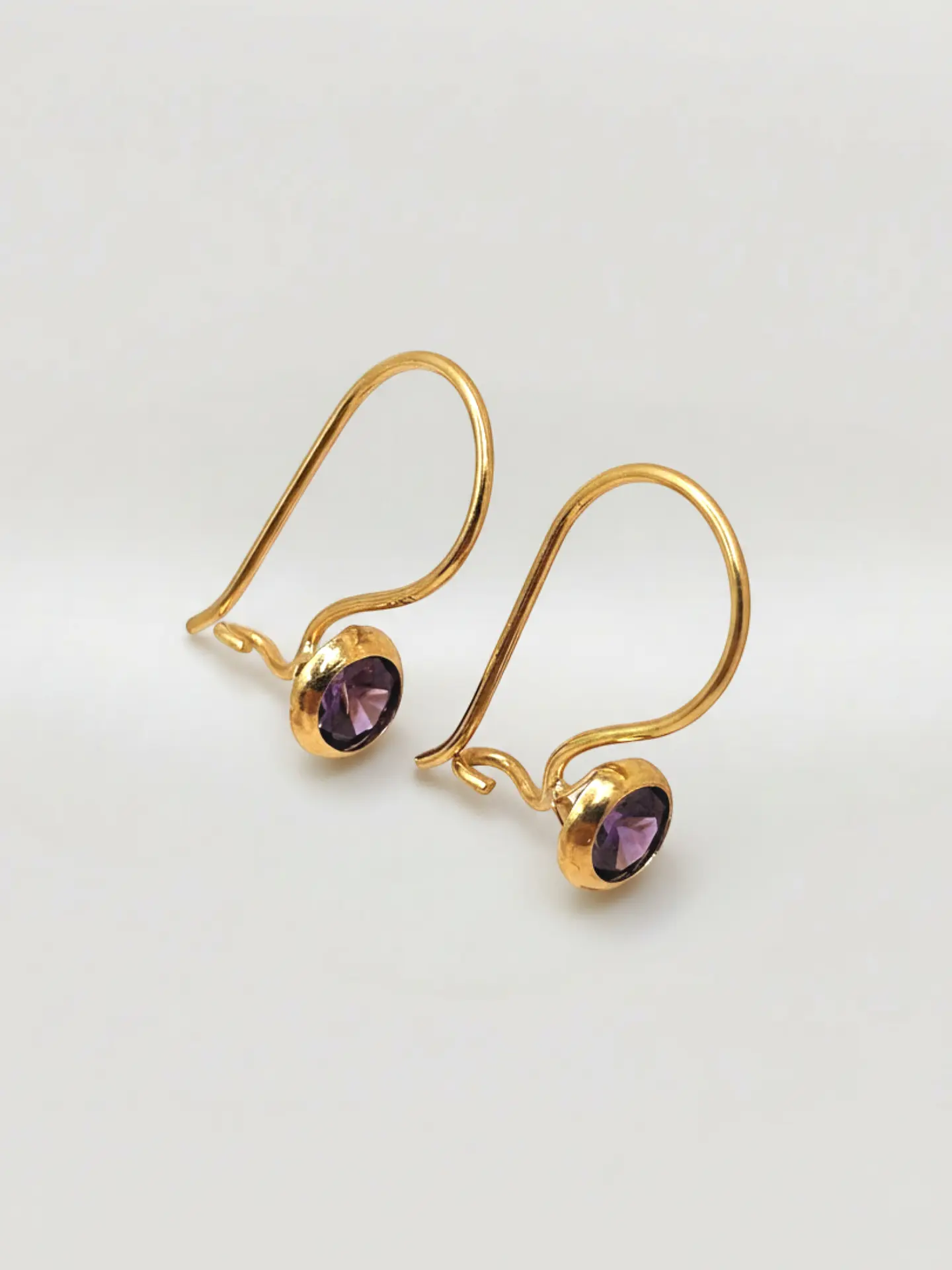 Aros Punto de Luz Amatista Mística Oro 18k 5