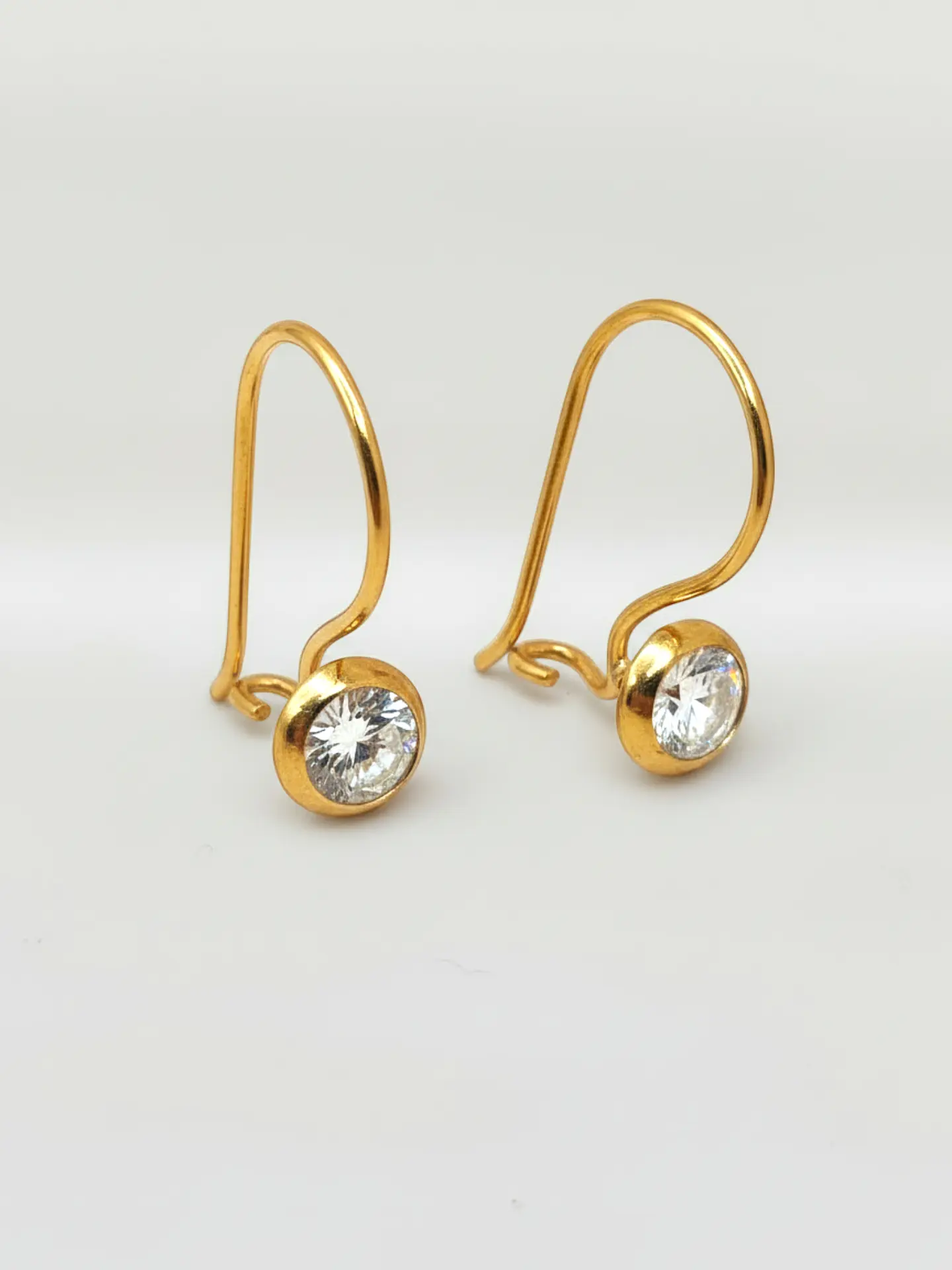 Aros Punto de Luz Resplandor Circón Oro 18k 1