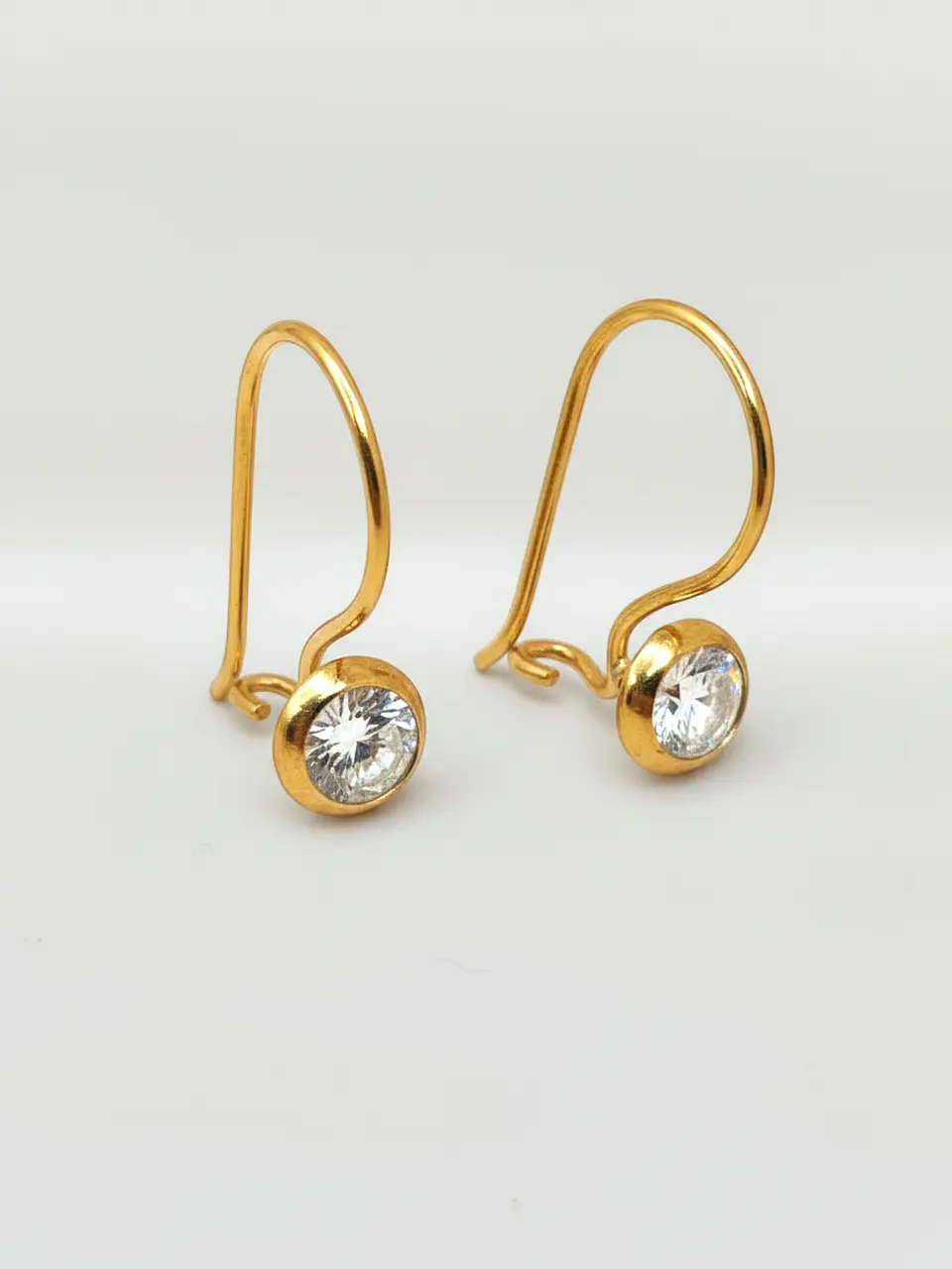 Aros Punto de Luz Resplandor Circón Oro 18k 1