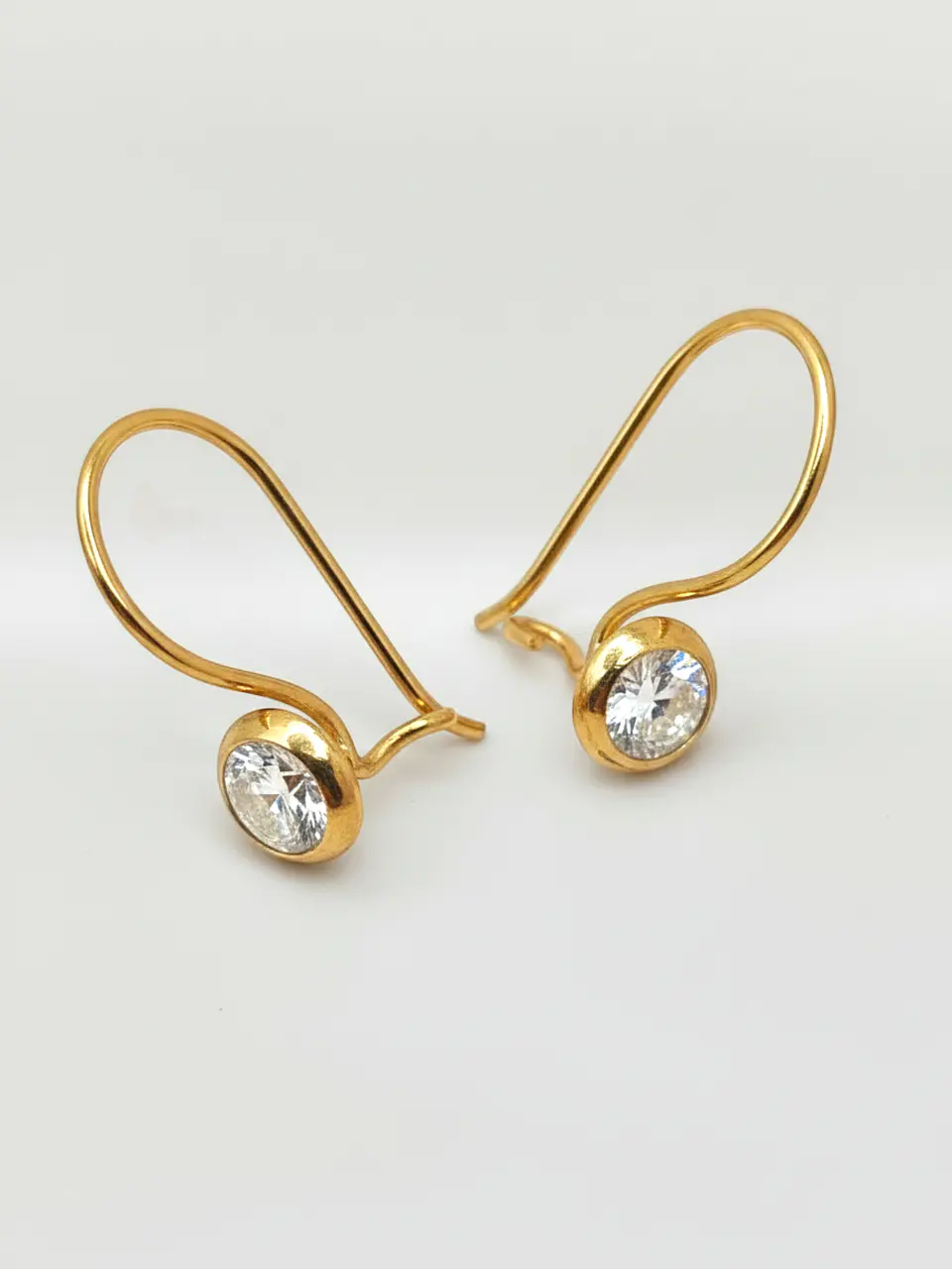 Aros Punto de Luz Resplandor Circón Oro 18k 3