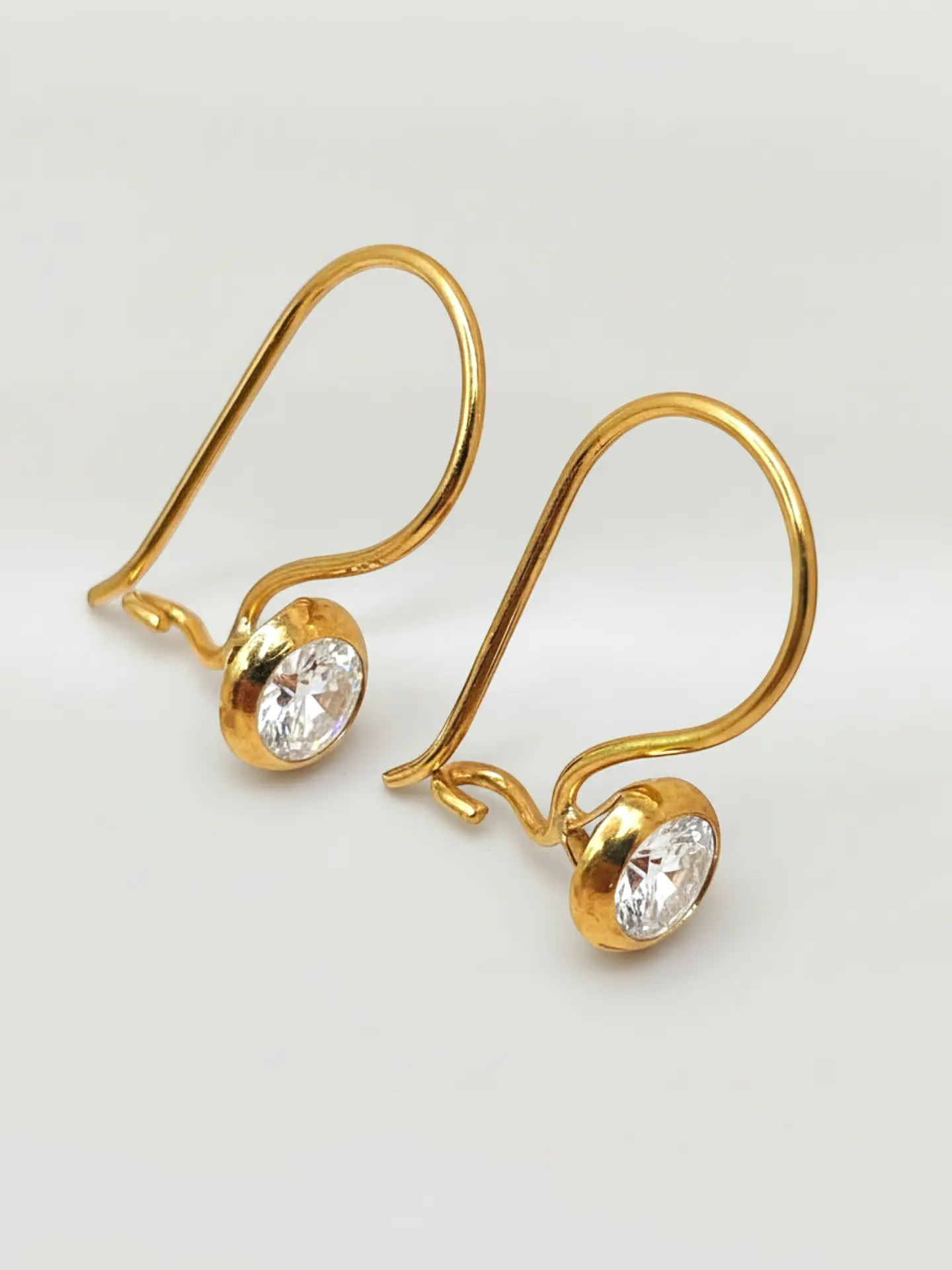 Aros Punto de Luz Resplandor Circón Oro 18k 4