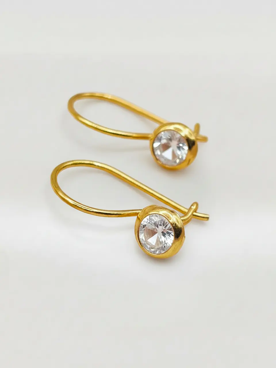 Aros Punto de Luz Resplandor Circón Oro 18k 5