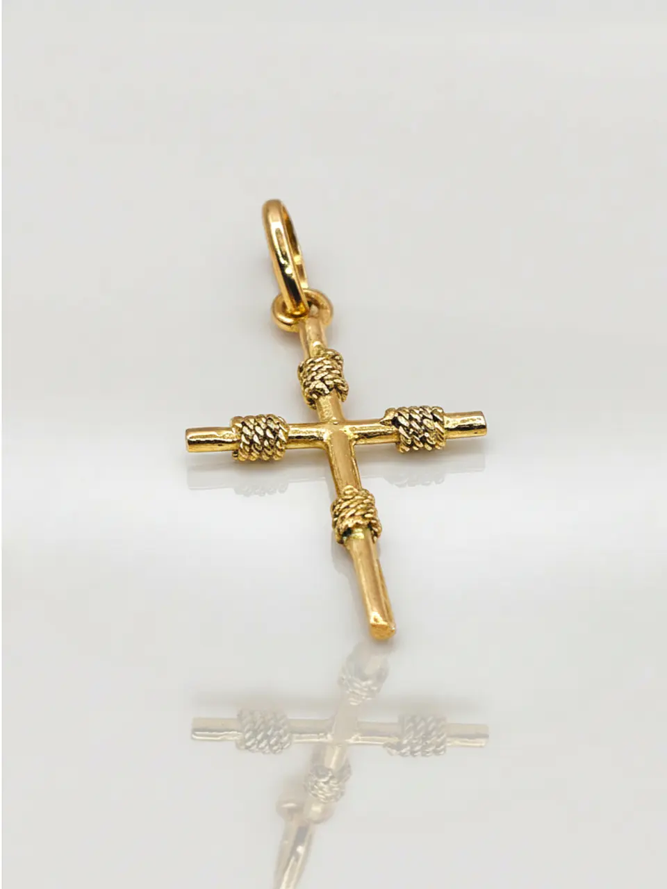 Colgante Cruz de Amarras Sagrada Oro 18k 1