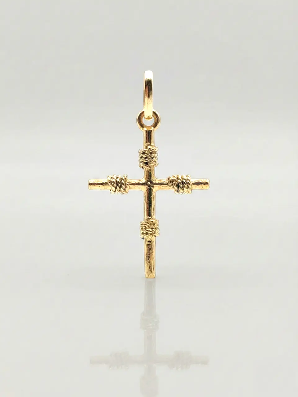Colgante Cruz de Amarras Sagrada Oro 18k 3