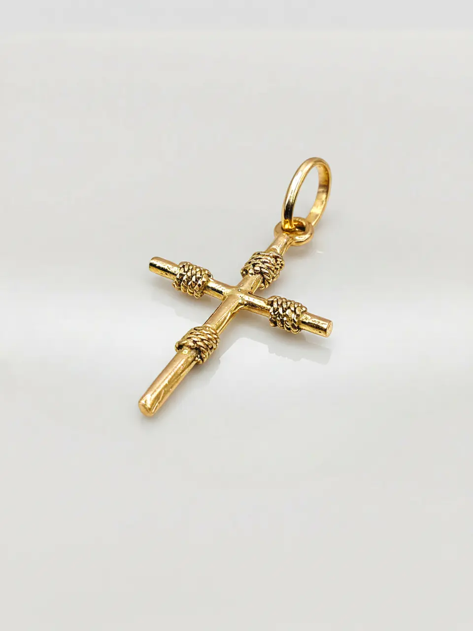 Colgante Cruz de Amarras Sagrada Oro 18k 5