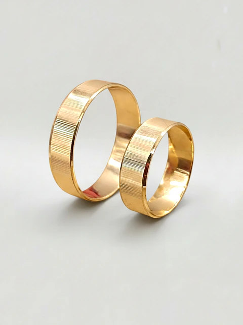 Argollas Matrimonio Mil Rayas 5 mm Oro 18k