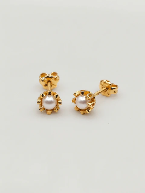 Aros Perla Cultivada Cuello de Gala Oro 18k