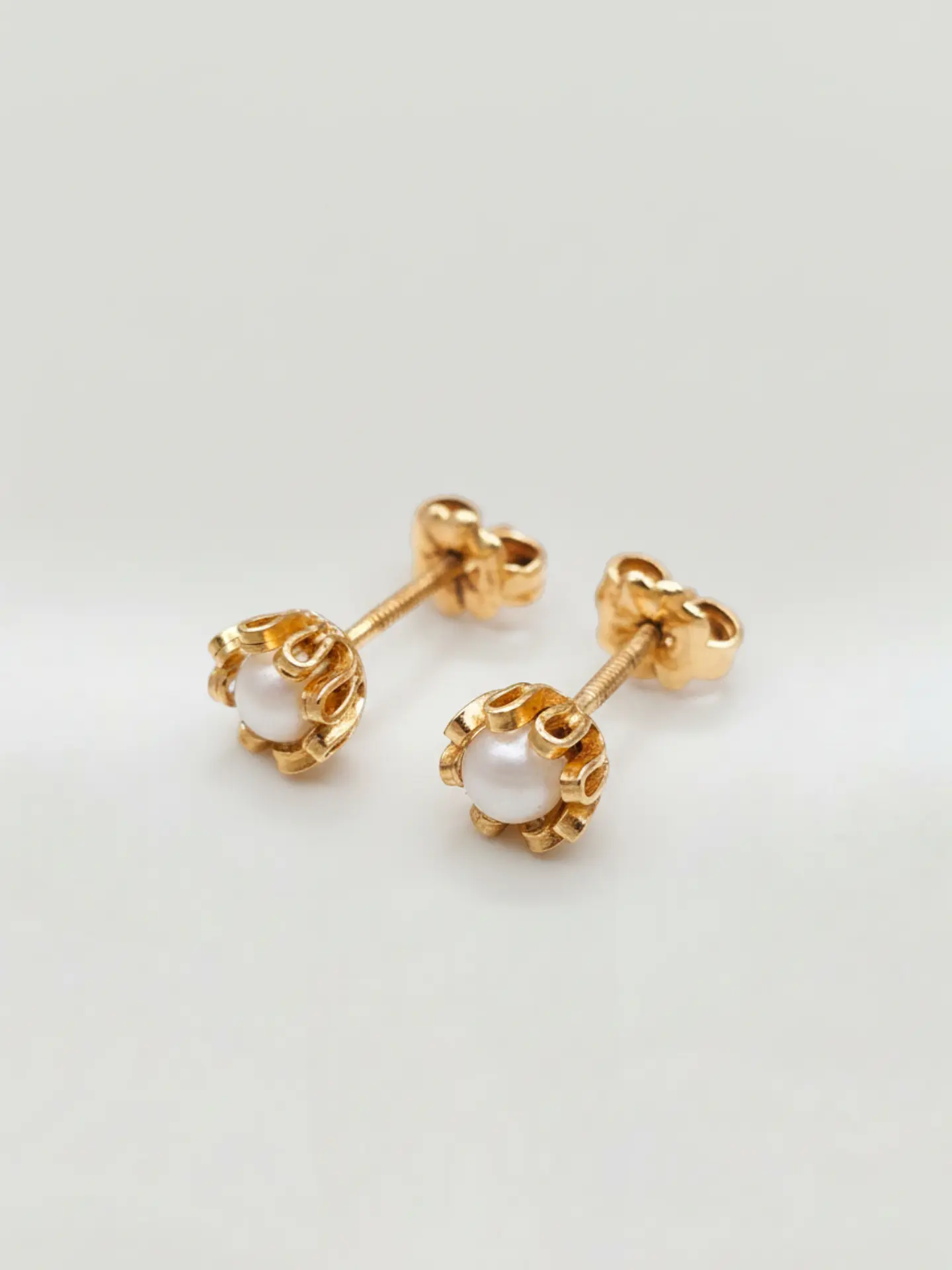 Aros Perla Cultivada Cuello de Gala Oro 18k 3