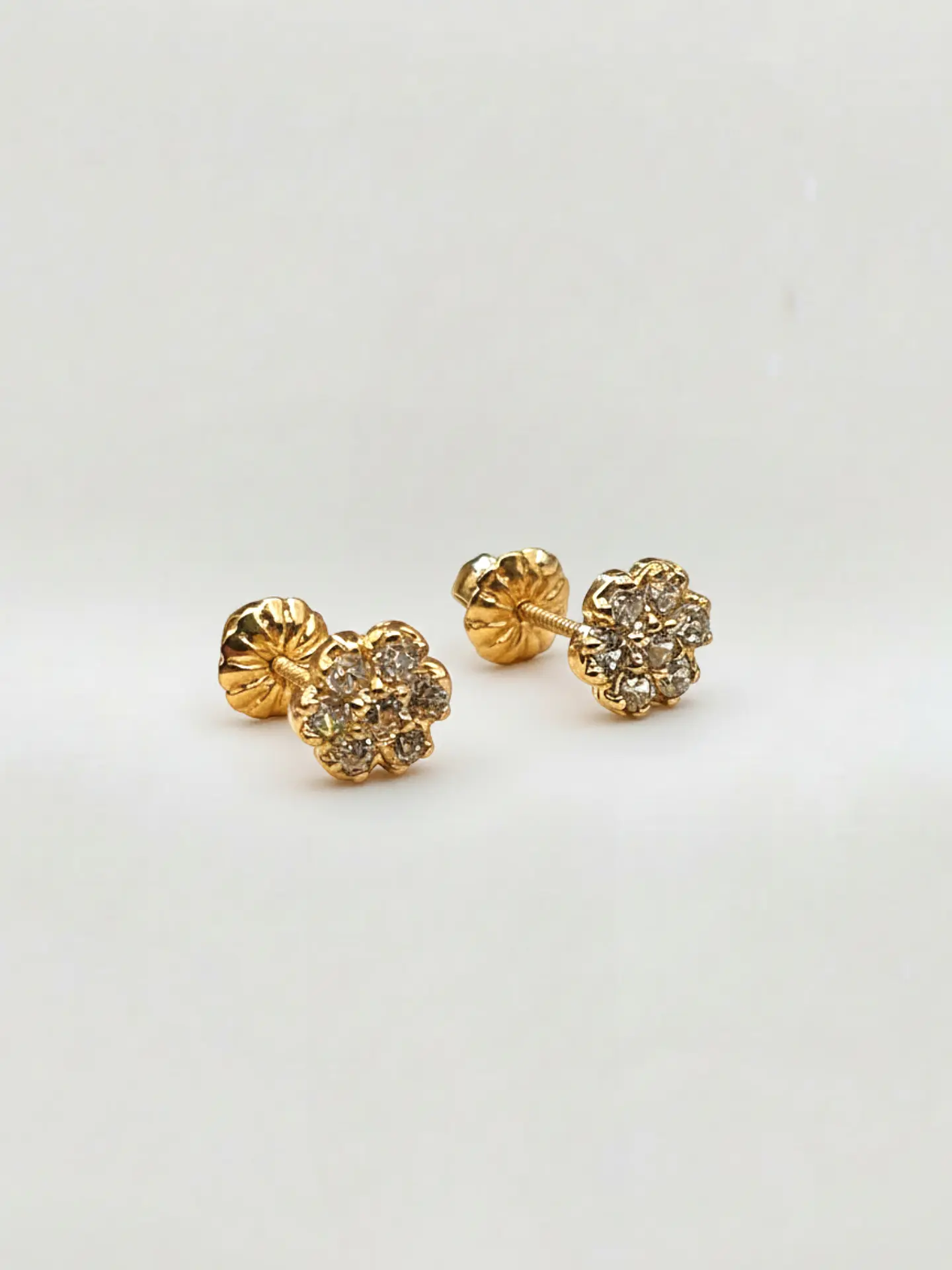 Aros Roseta Resplandor de Circón Mediano Oro 18k 4