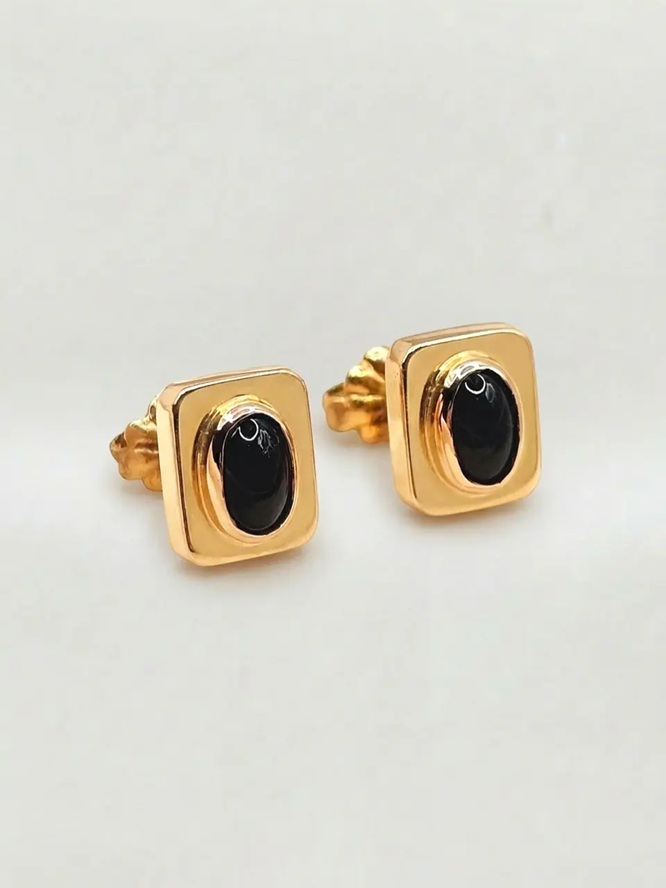 Aros Cuadrados Ónix Cabuchón Grande Oro 18k 6