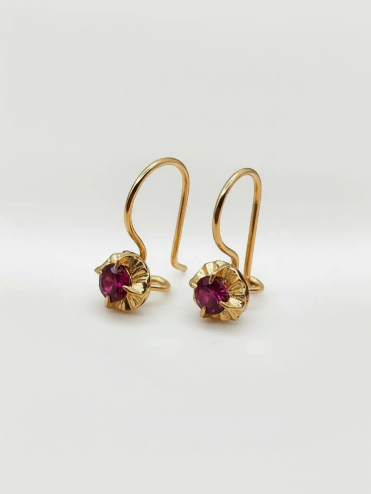 Aros Chatón Pasión de Rubí Oro 18k 3