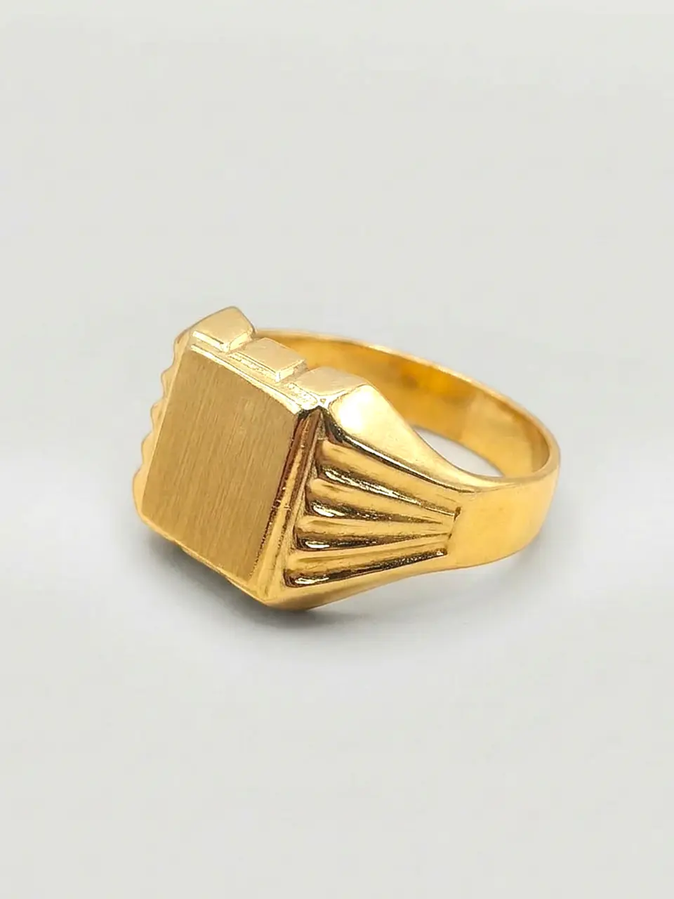 Anillo Sello Masculino de Poder Oro 18k 5