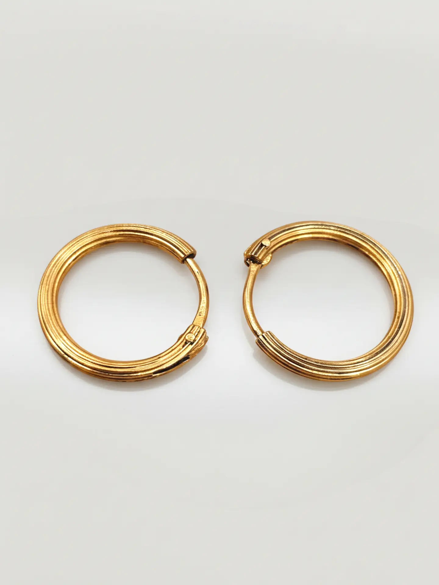Aros Argollas Tubulares Satín Oro 18k 1