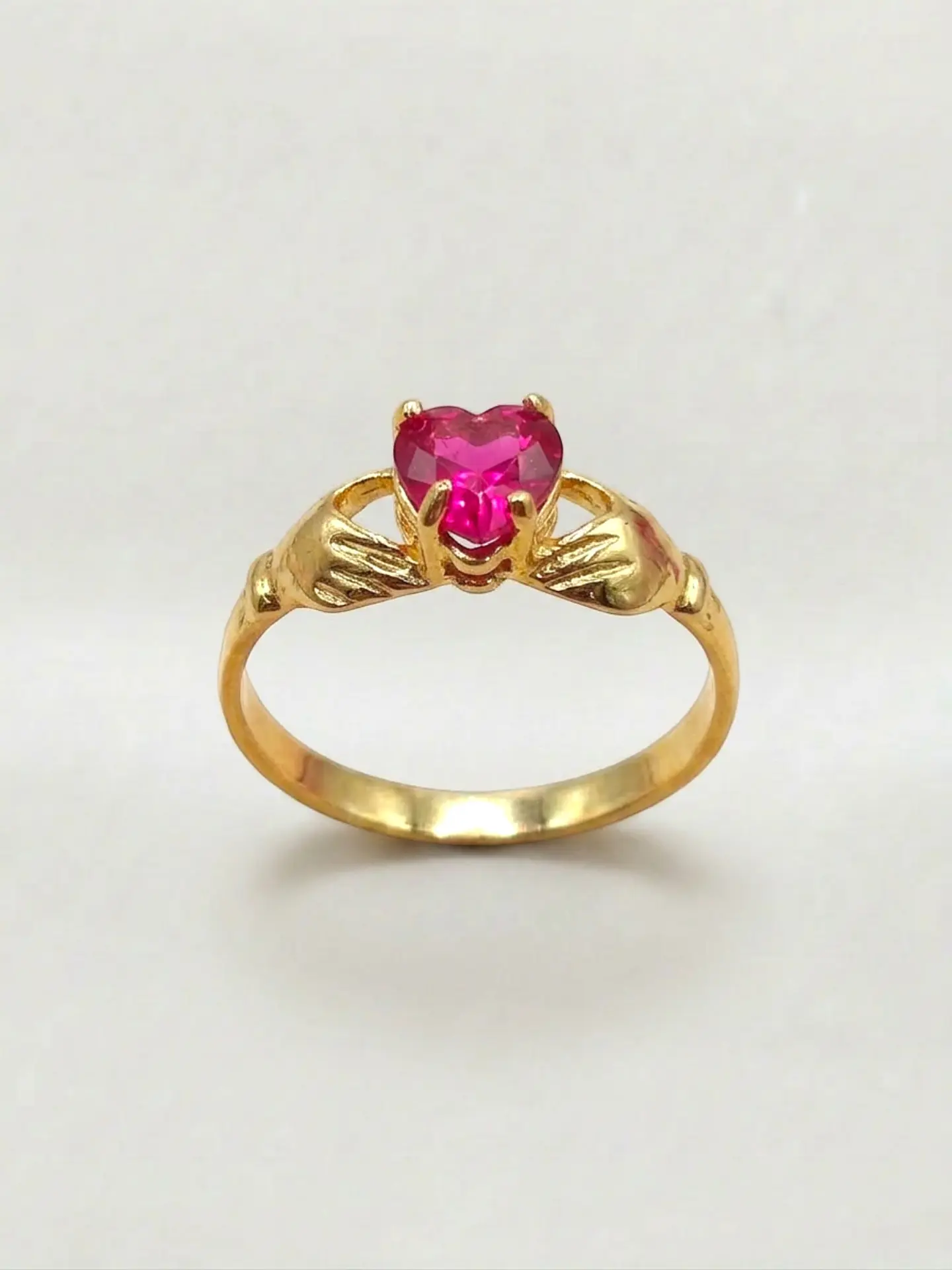 Anillo Amor Eterno Manos y Rubí Oro 18k 1
