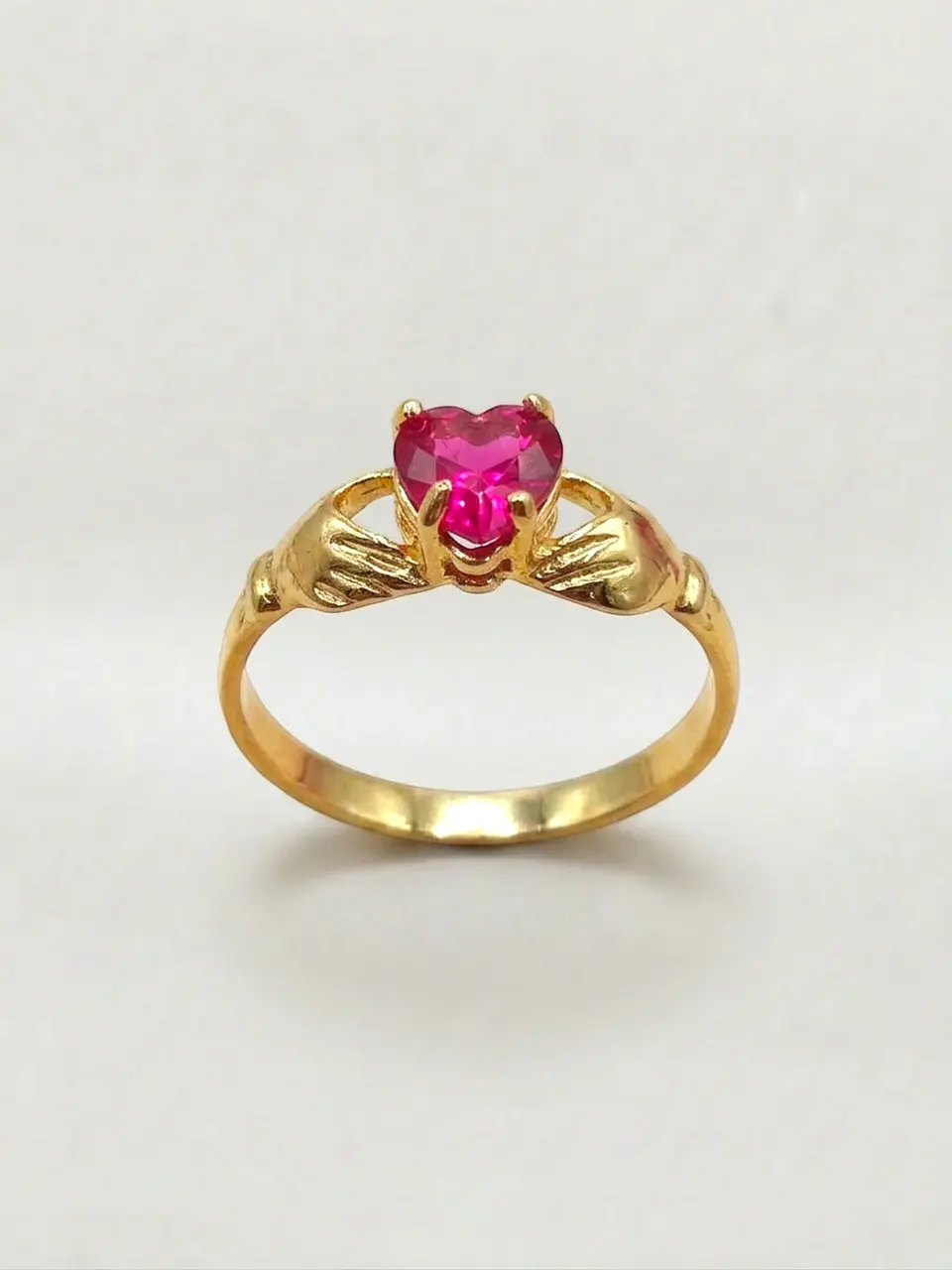 Anillo Amor Eterno Manos y Rubí Oro 18k 1