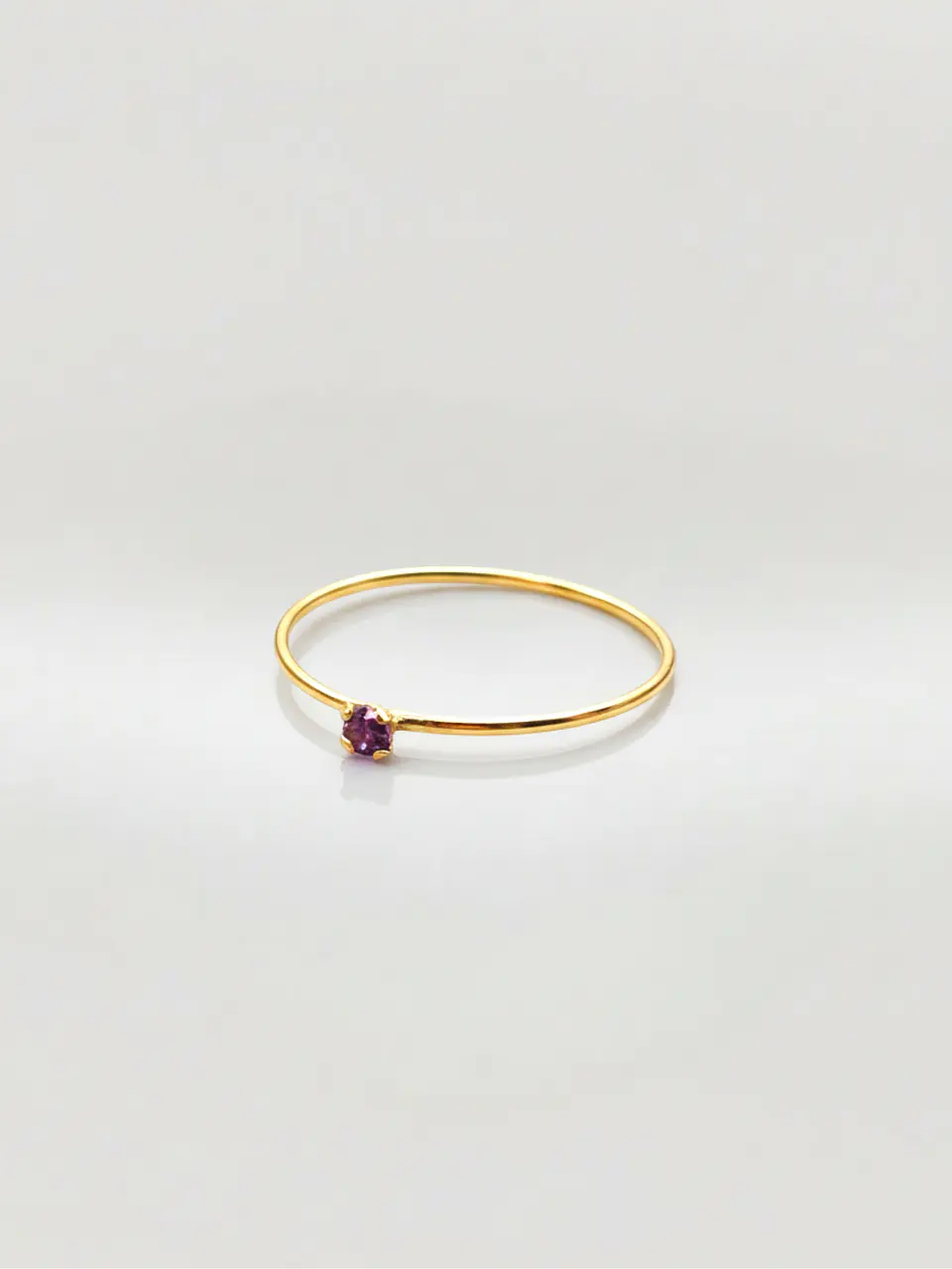 Anillo Solitario Esencia de Amatista Oro 18k 5