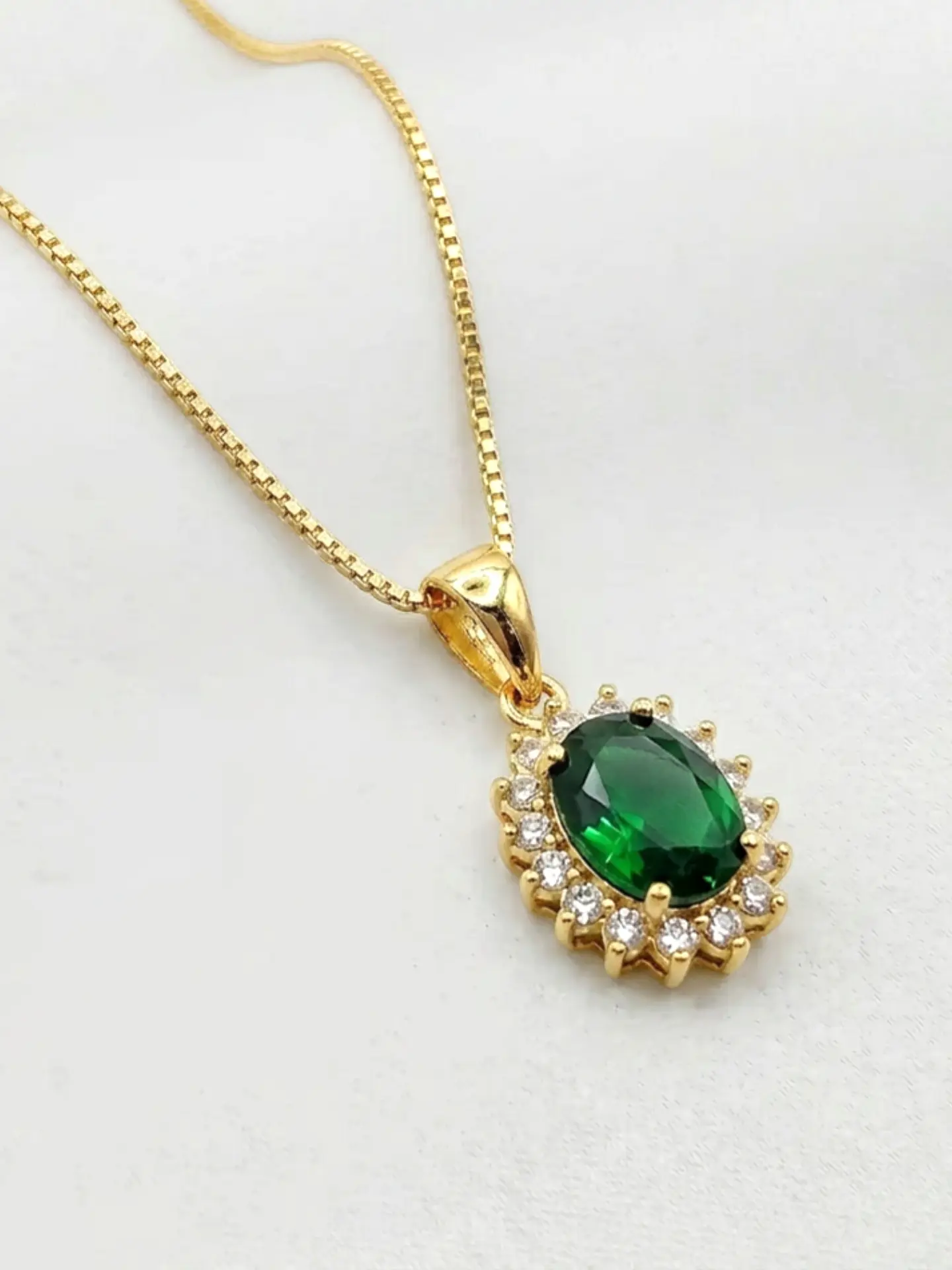 Cadena Veneciana Lady Jardín de Esmeralda Oro 18k 4