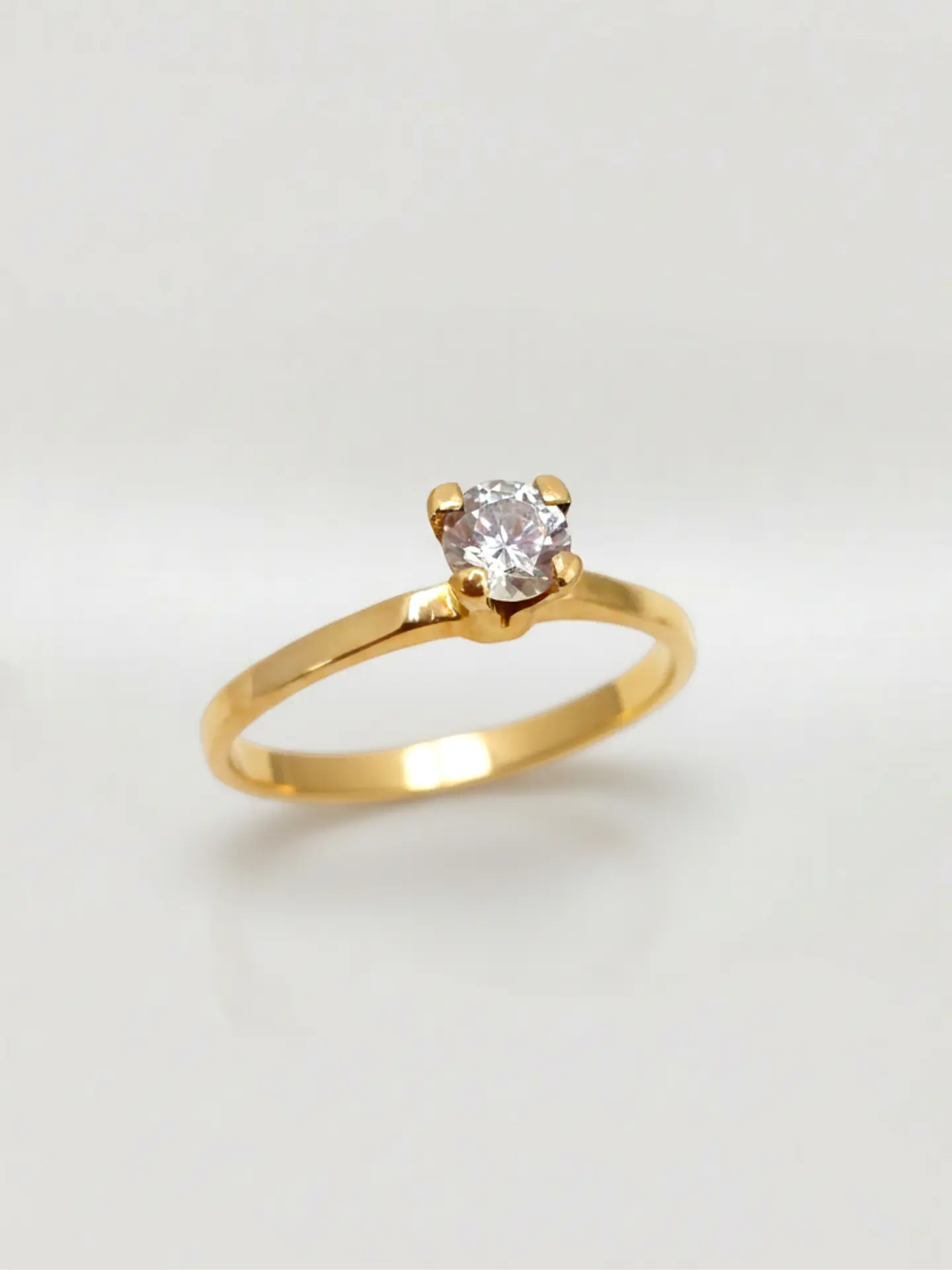 Anillo Solitario Esencia de Circón Oro 18k 2