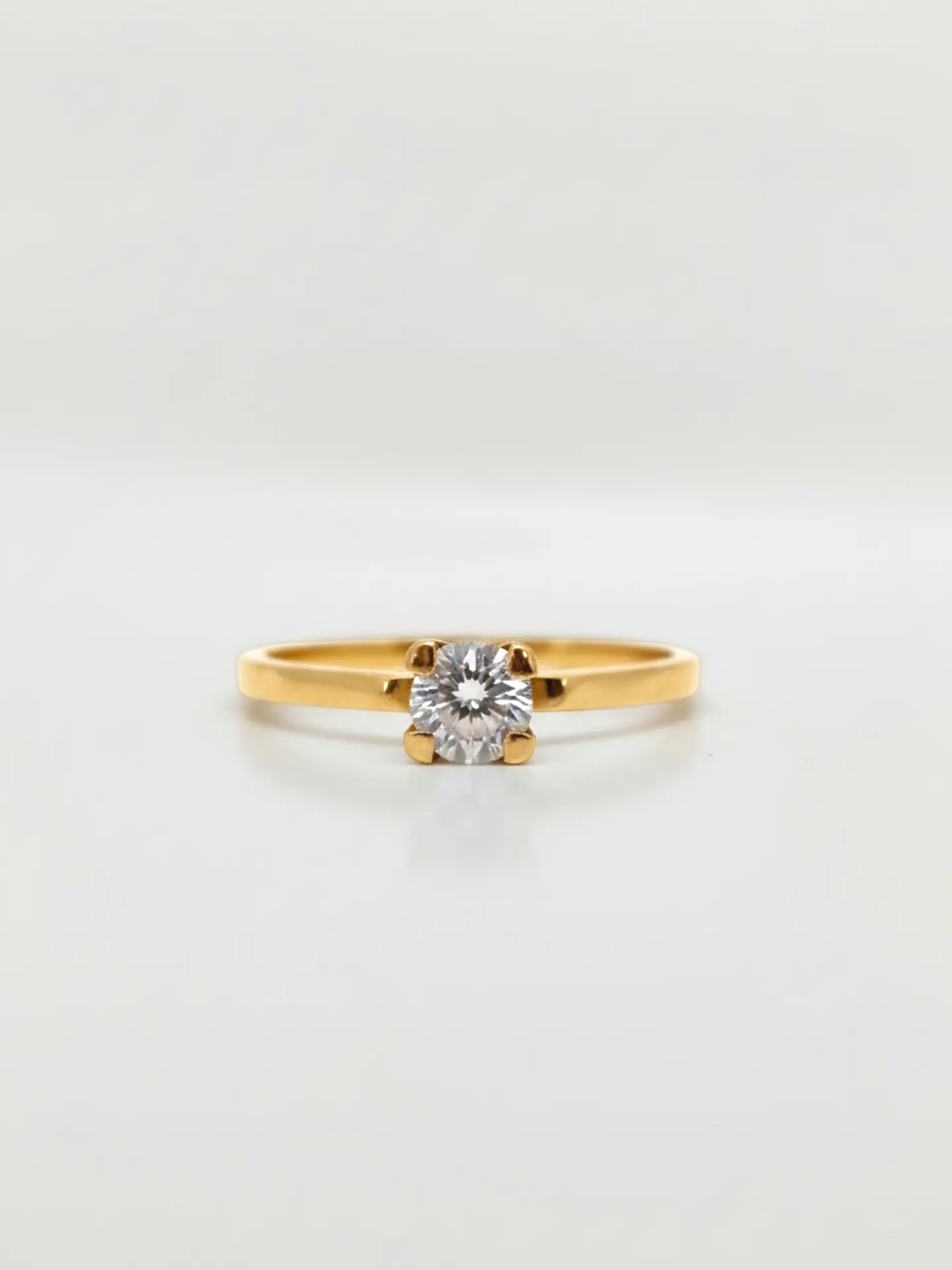 Anillo Solitario Esencia de Circón Oro 18k 1