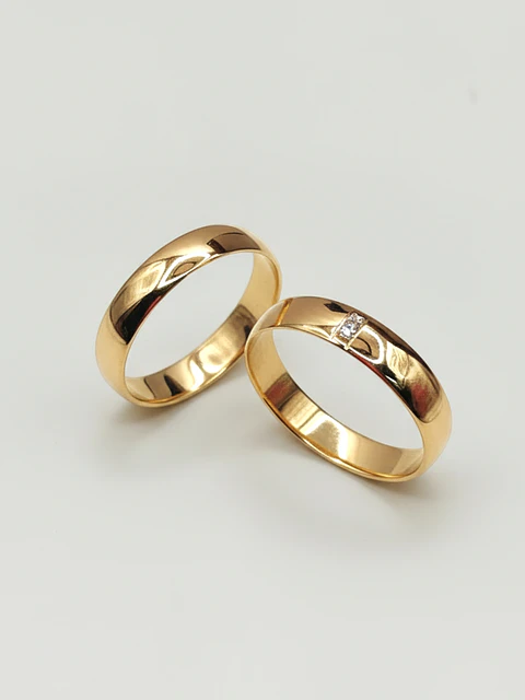 Argollas Matrimonio Media Caña con Circones 4 mm Oro 18k
