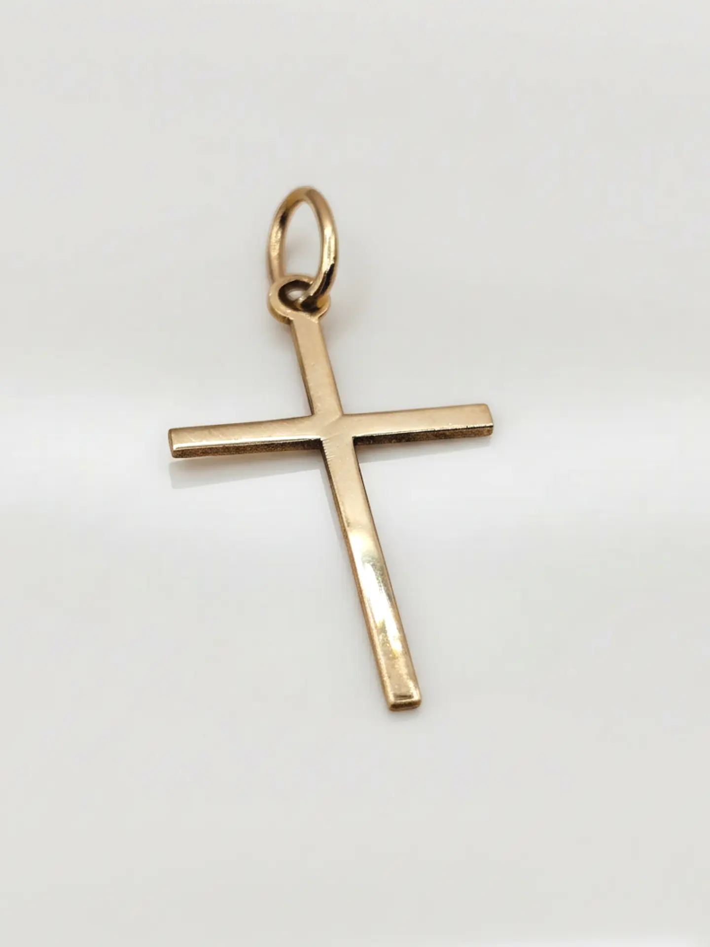 Colgante Cruz Estilizada Devoción Oro 18k 1