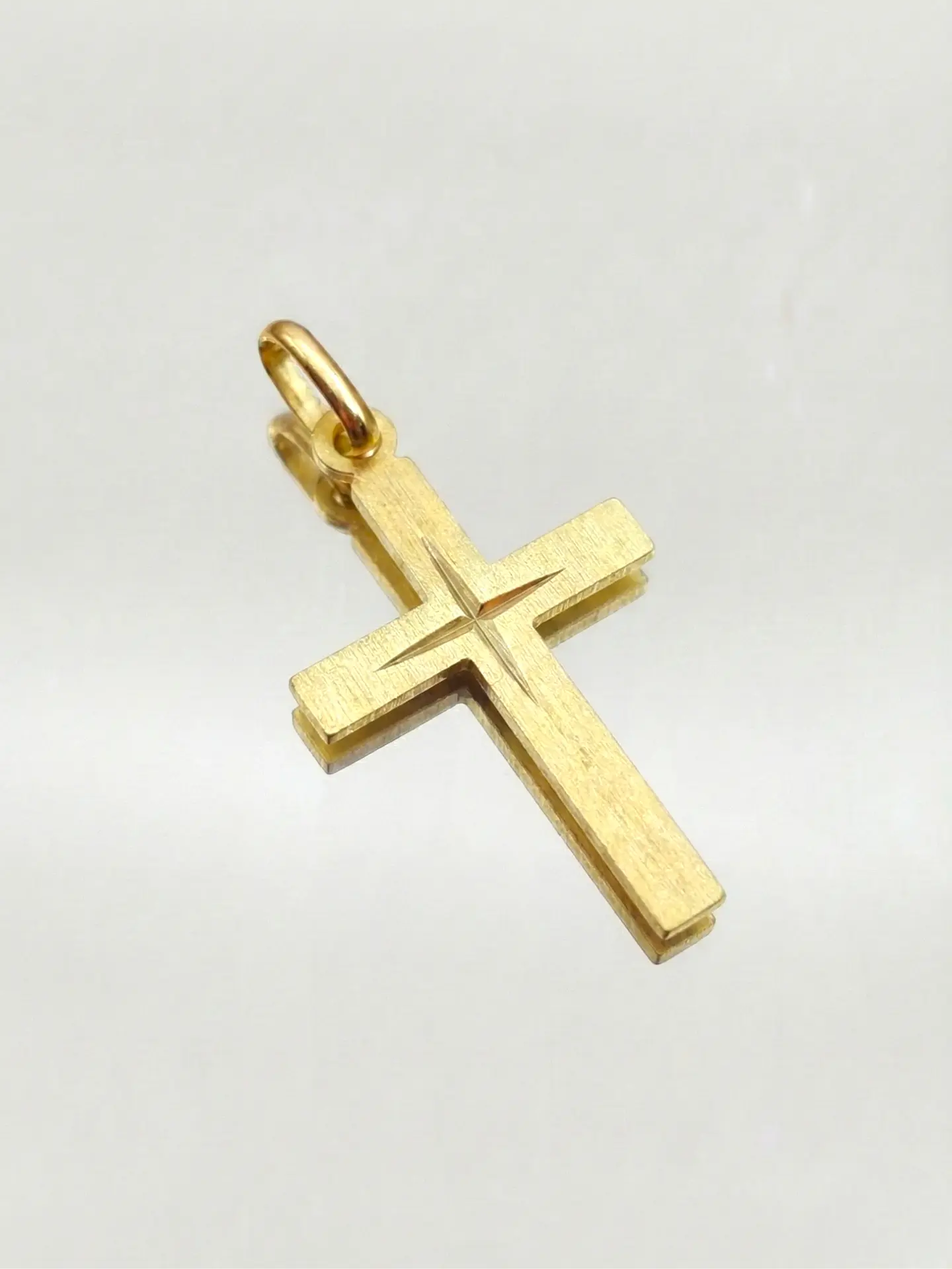 Colgante Cruz Calada de Fe Oro 18k 3