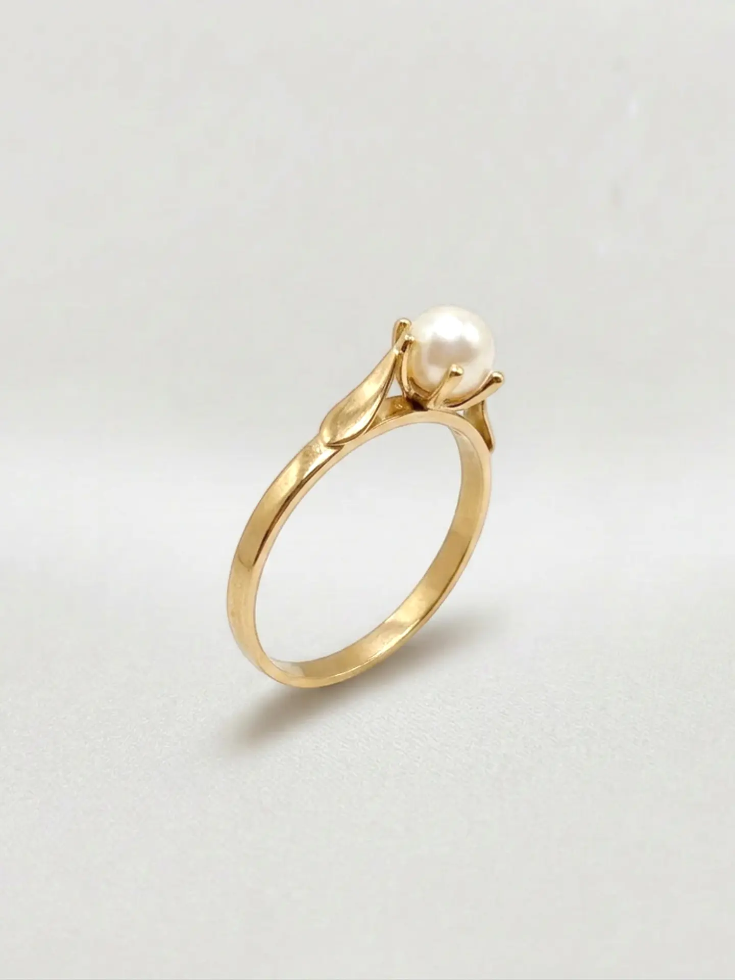 Anillo Pistilo Perla Cultivada Esplendor Oro 18k 3
