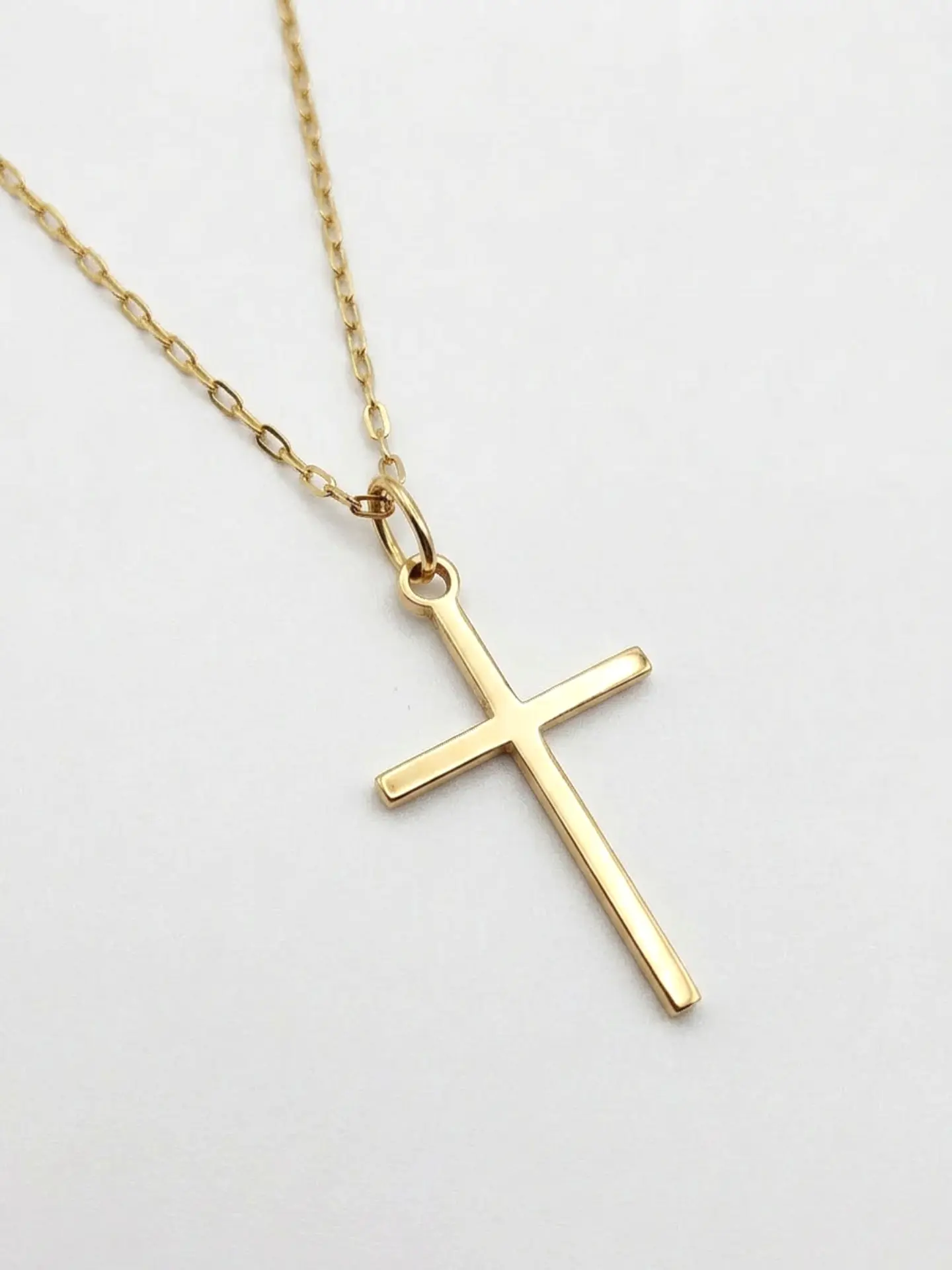 Cadena Cruz Estilizada de Fe Oro 18k 2