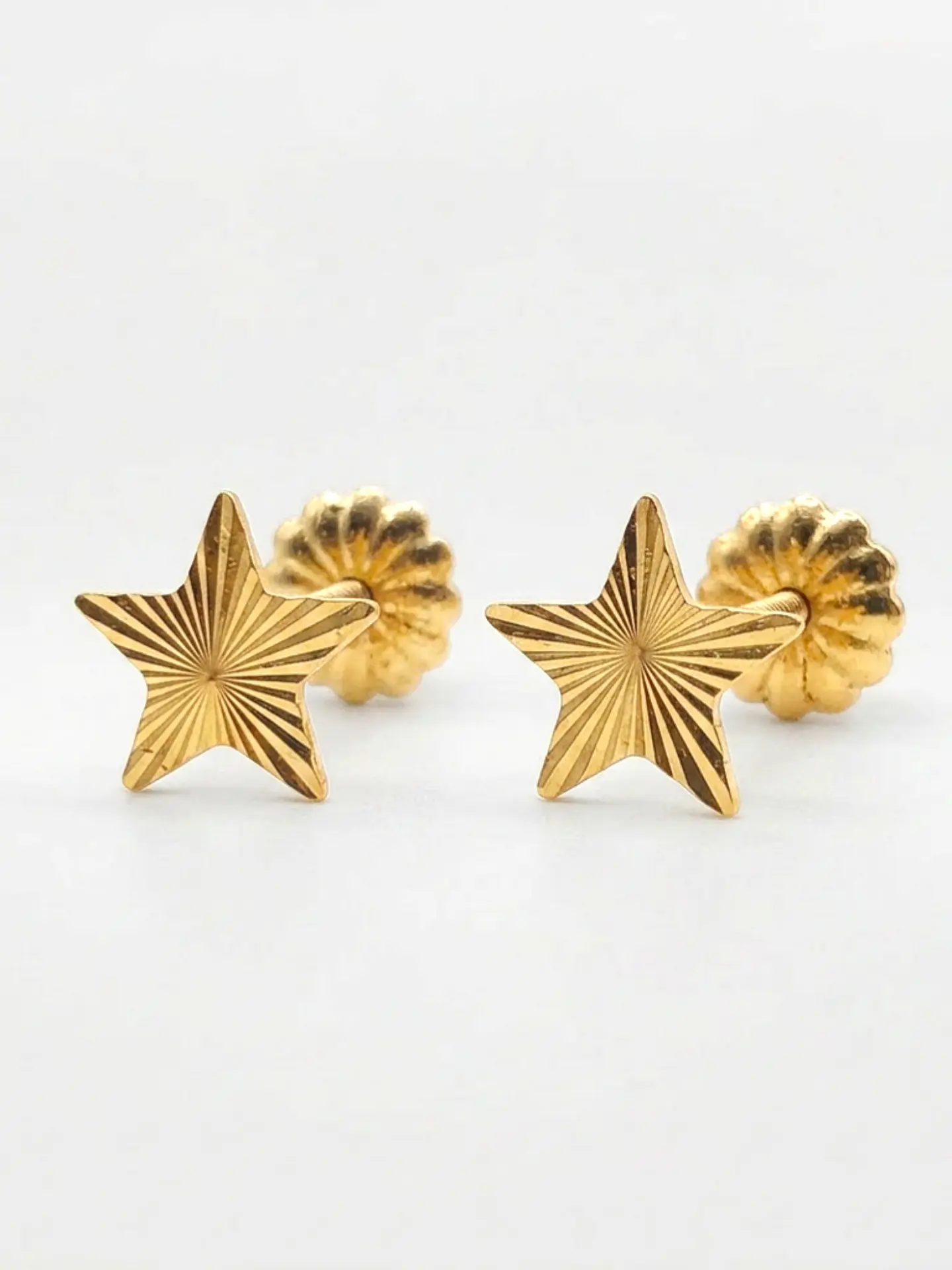 Aros Estrella Satín Grande Oro 18k 1