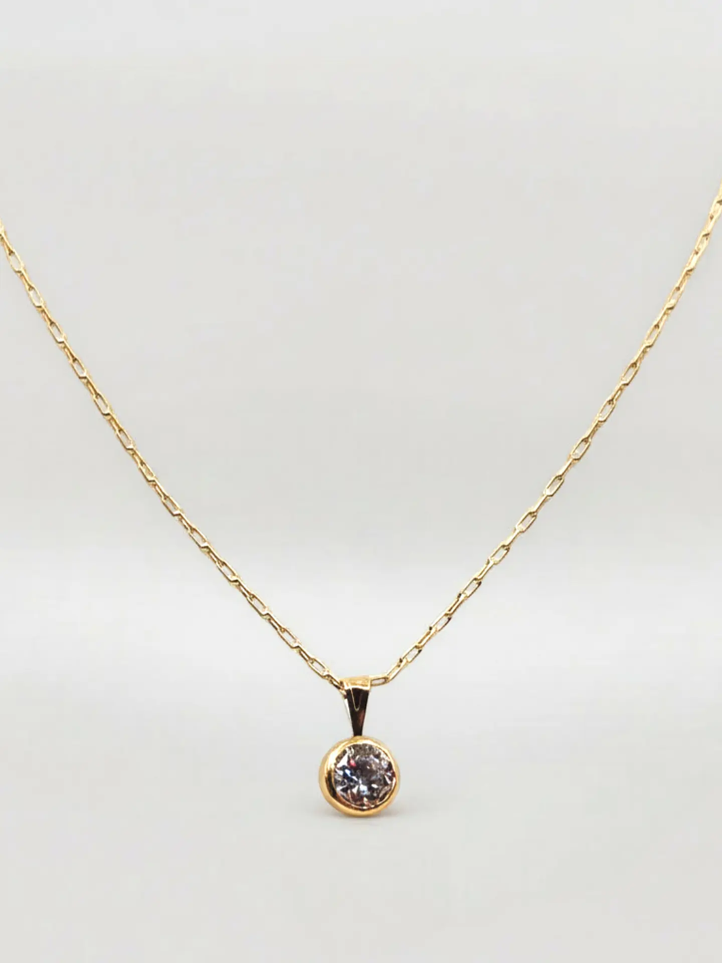 Cadena Esencia con Punto de Luz Circón Oro 18k 1