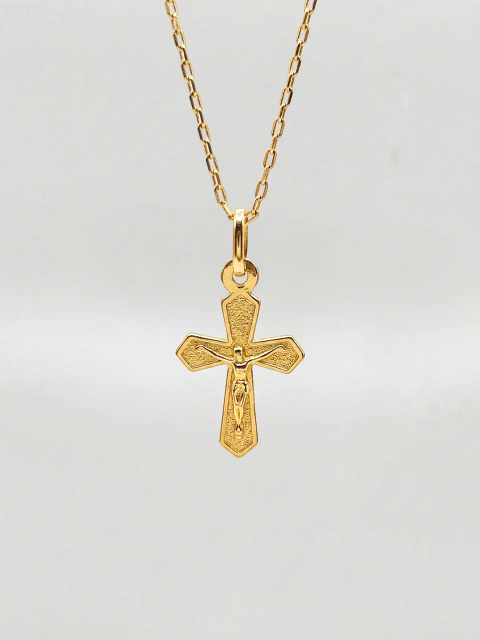 Cadena Fe Sagrada con Cristo Oro 18k 1